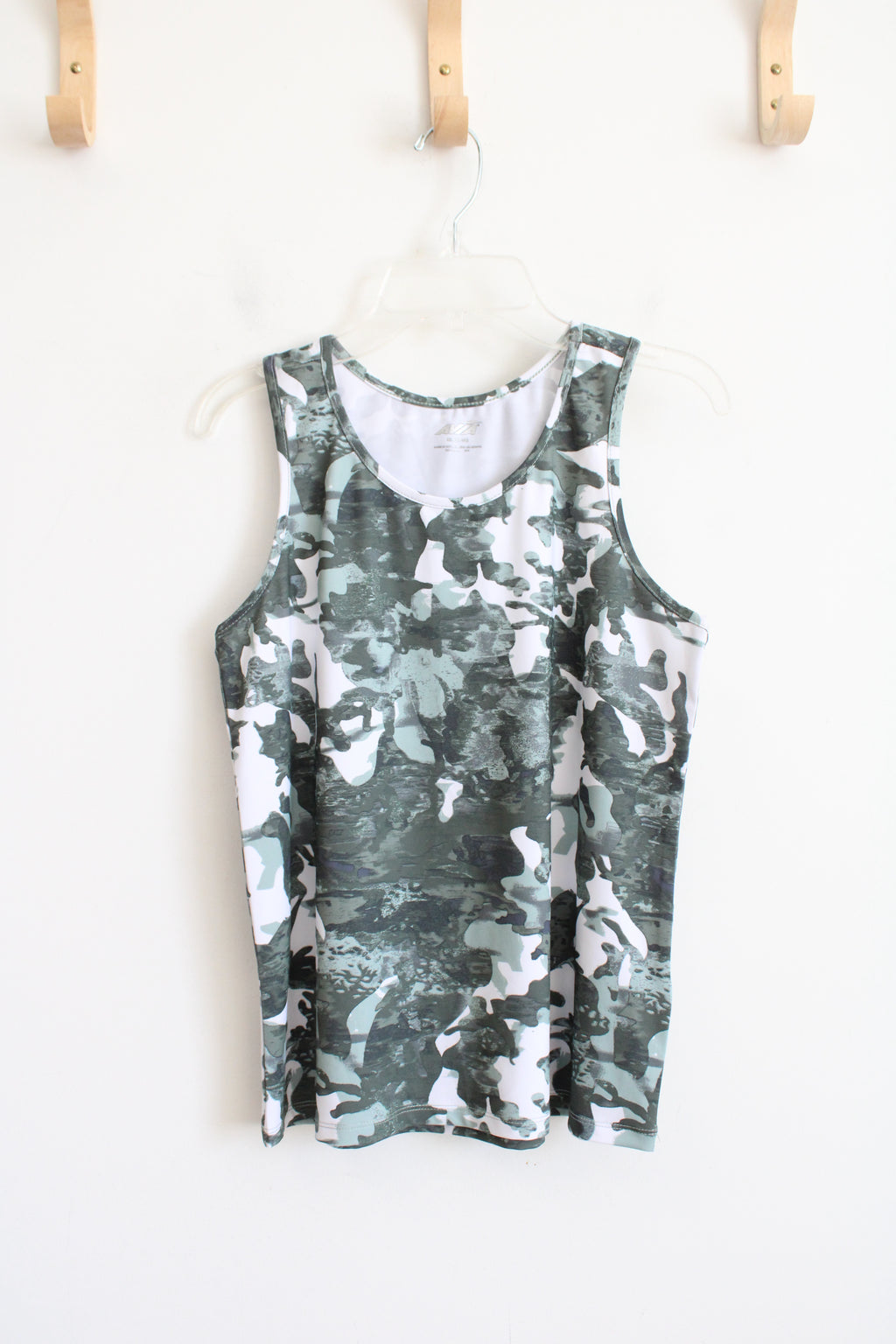 Avia Green & White Camo Athletic Tank Top | Youth XL (14/16)