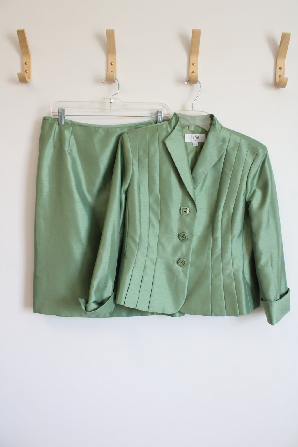 Le Suit Green Satin Blazer & Skirt Set | 10 Petite