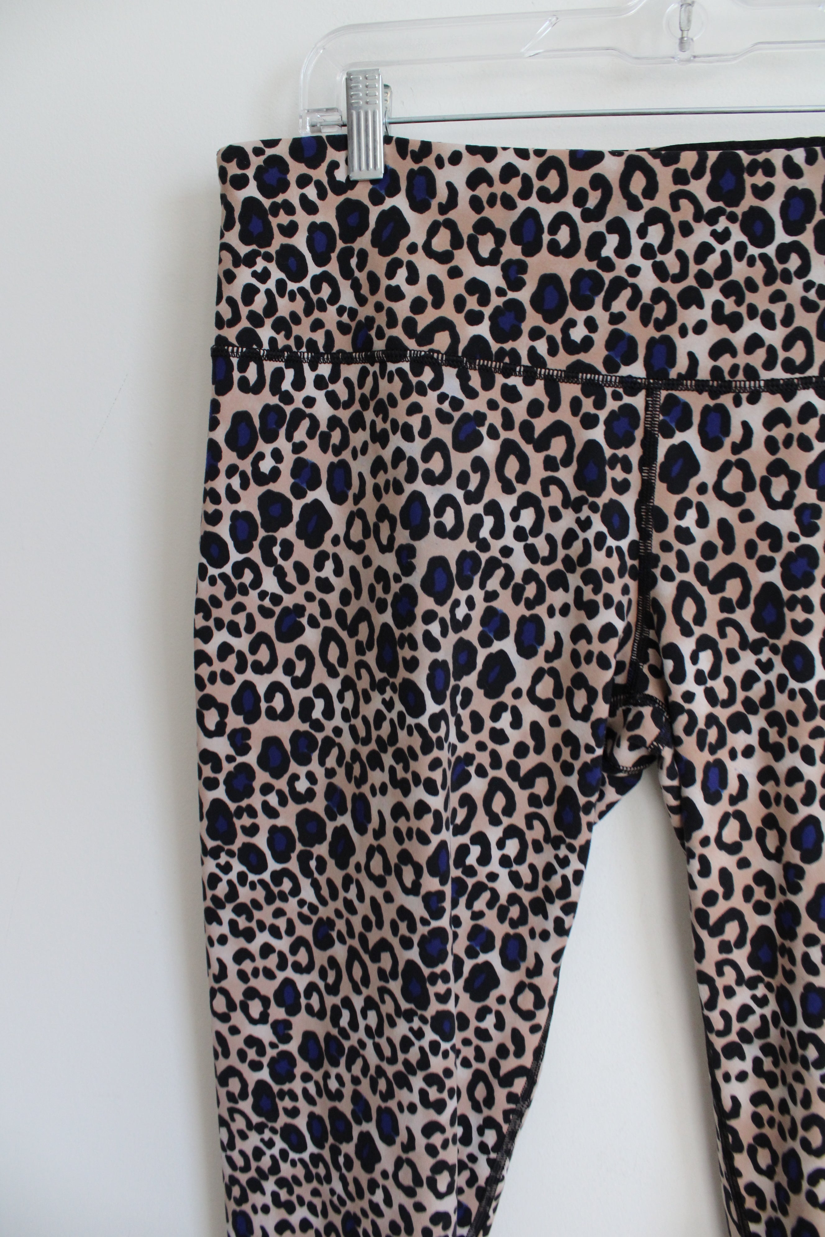 Victoria's Secret Sport Knockout Tight Leopard Print Legging | XL