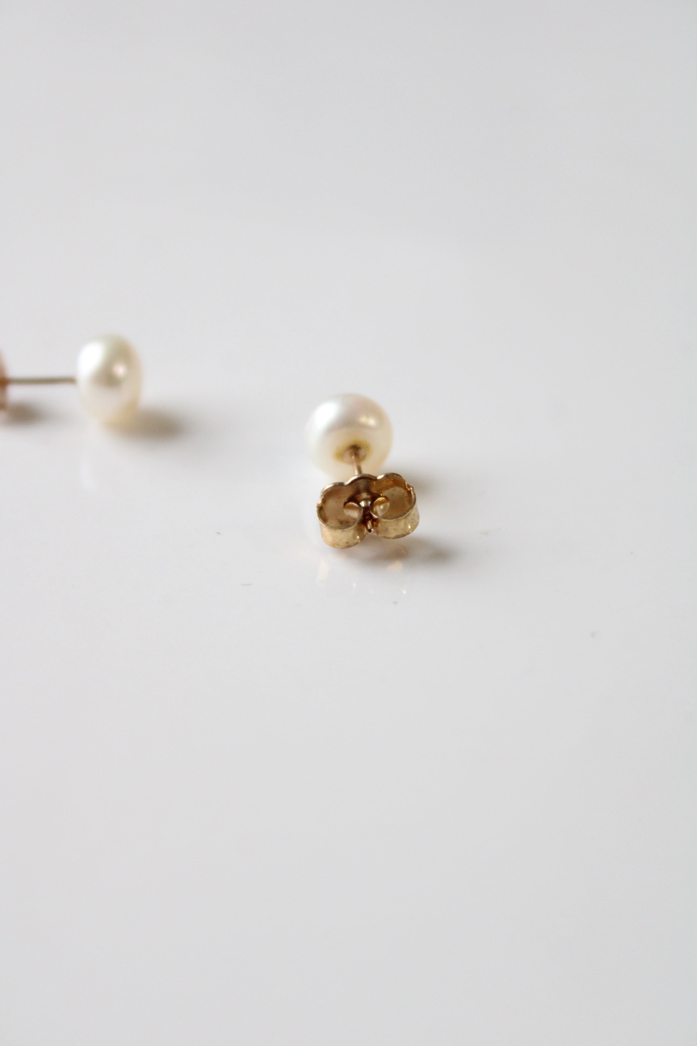 Genuine Ivory Pearl 10K Yellow Gold Stud Earrings