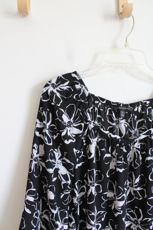Banana Republic Black & White Floral Flowy Top | XS