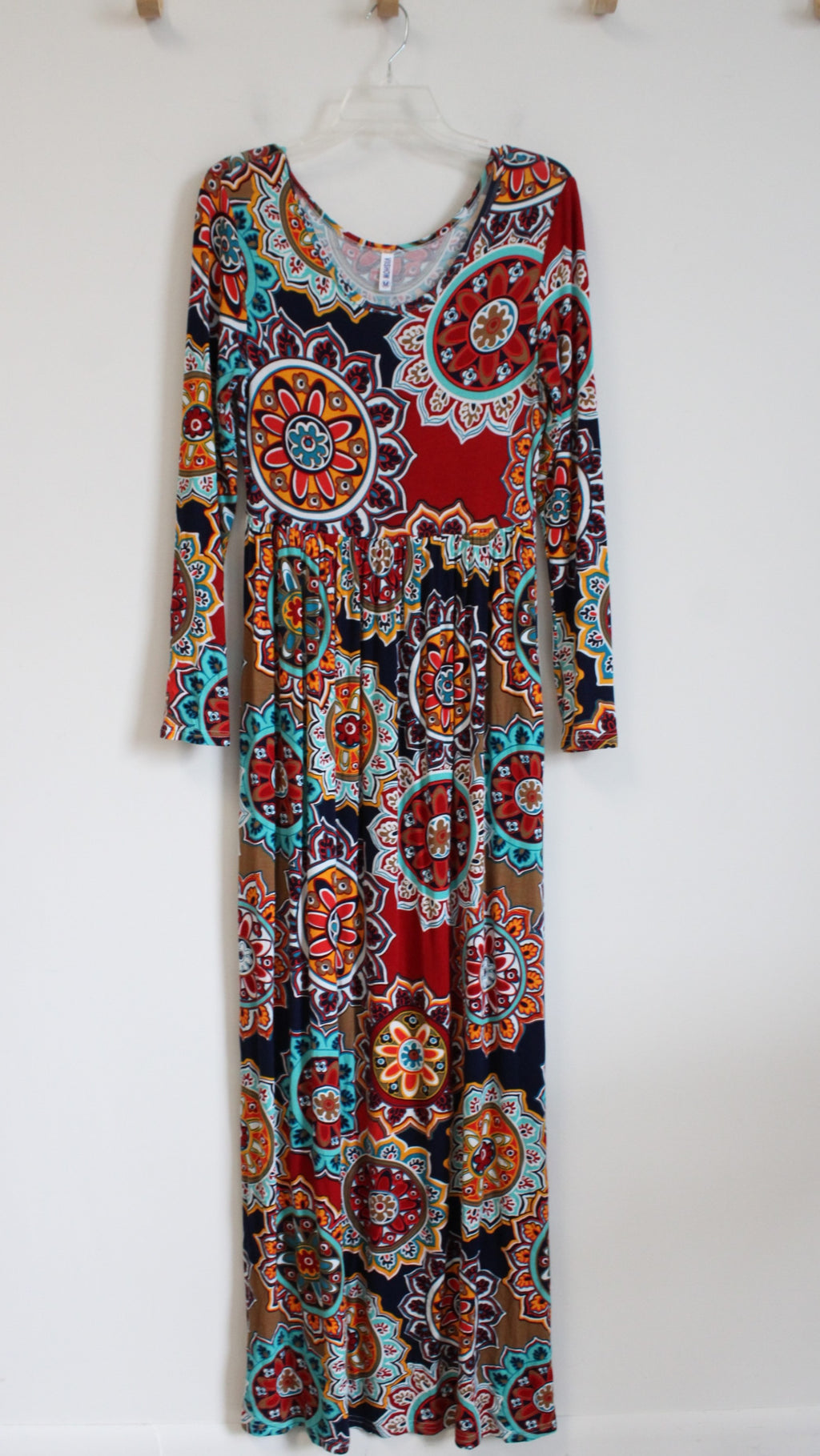 Viishow Multi-Colored Patterned Red Long Sleeved Knit Maxi Dress | M