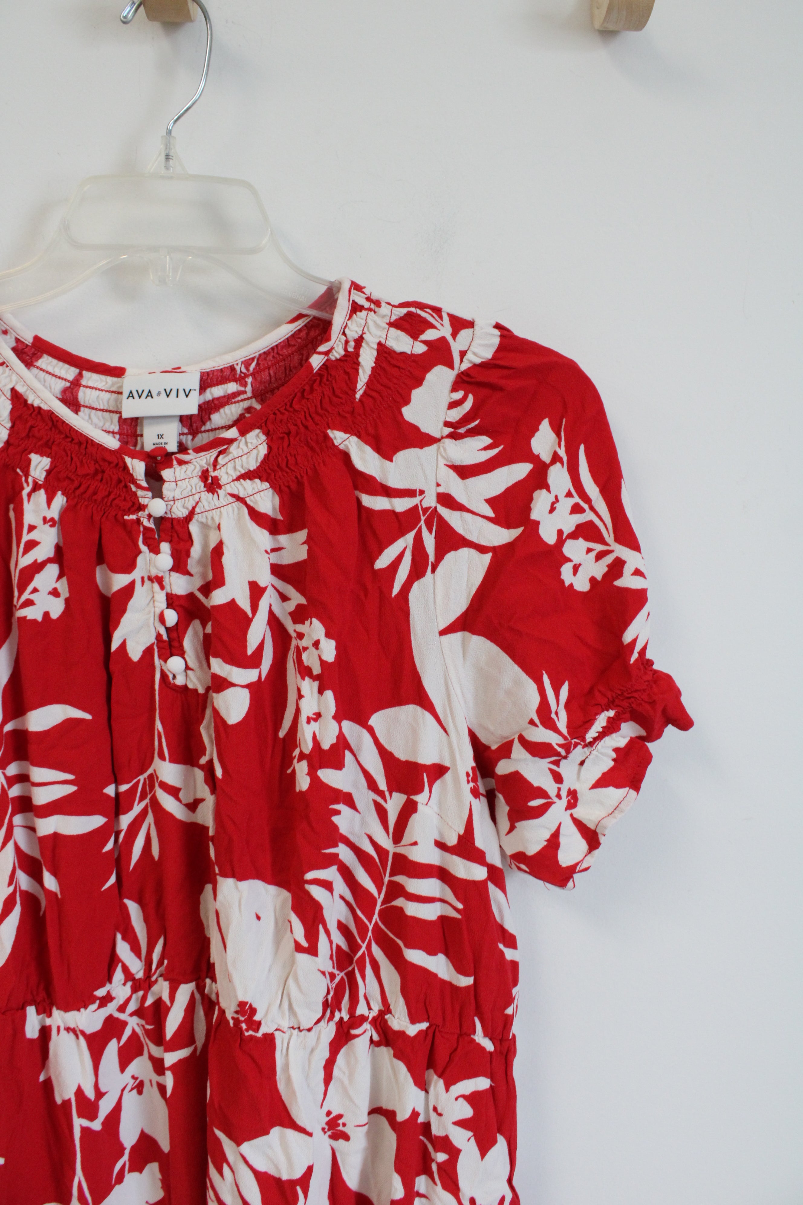 Ava & Viv Red & White Flowy Floral Dress | 1X