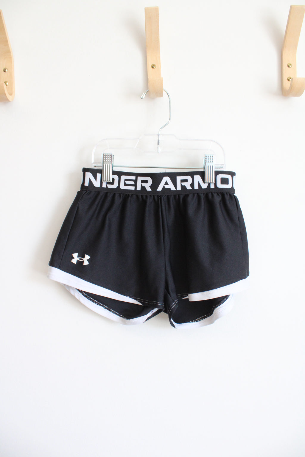 Under Armour Loose Fit Black & White Athletic Shorts | Youth S