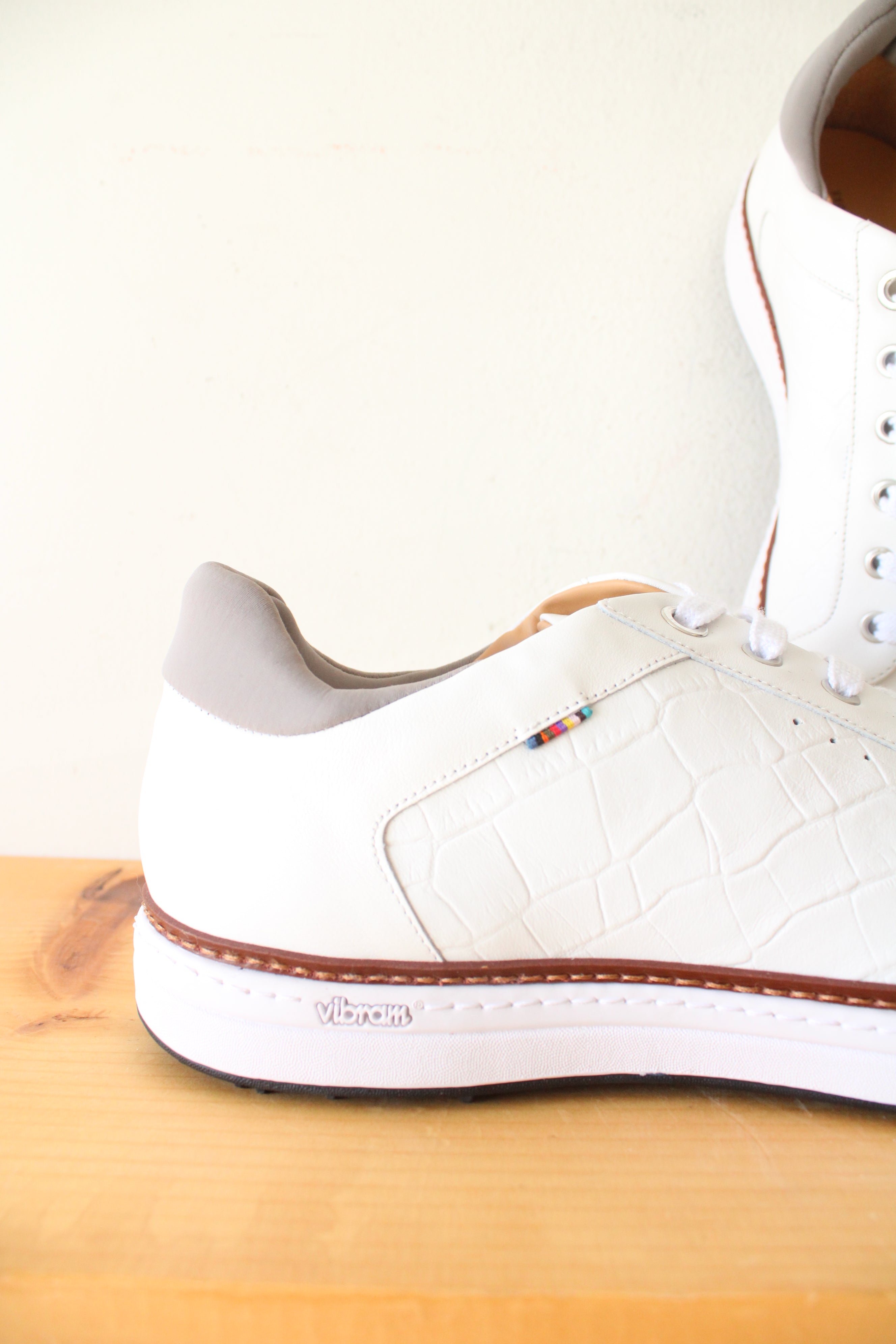 Royal Albatross White Embossed Leather Golf Shoes | 10