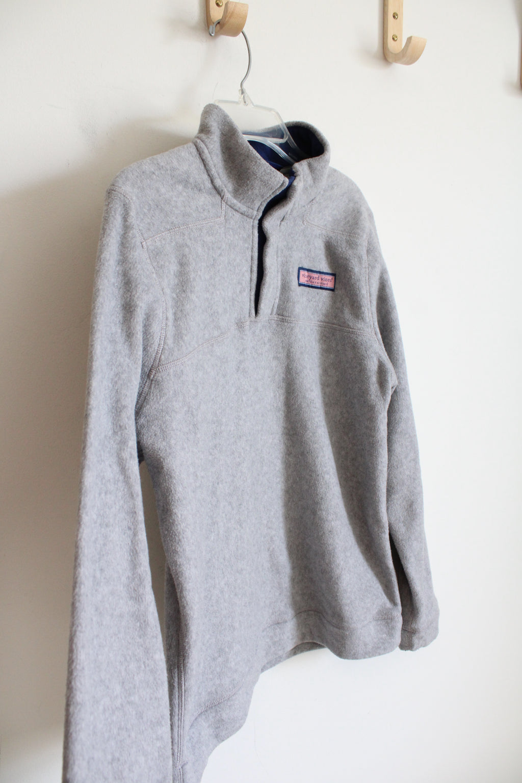 Vineyard Vines Gray Soft Sweatshirt | Youth XL (18)