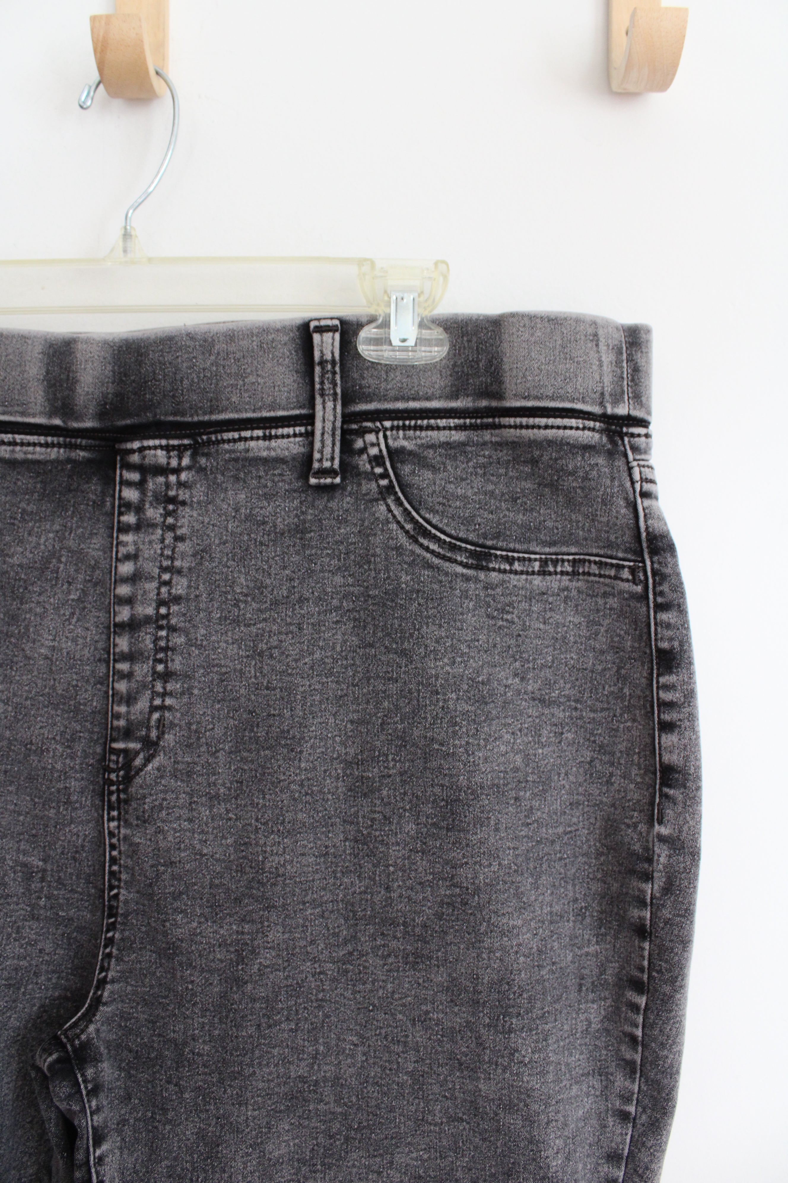 Terra & Sky Dark Gray Wash Capri Pants | 1X (16-18)