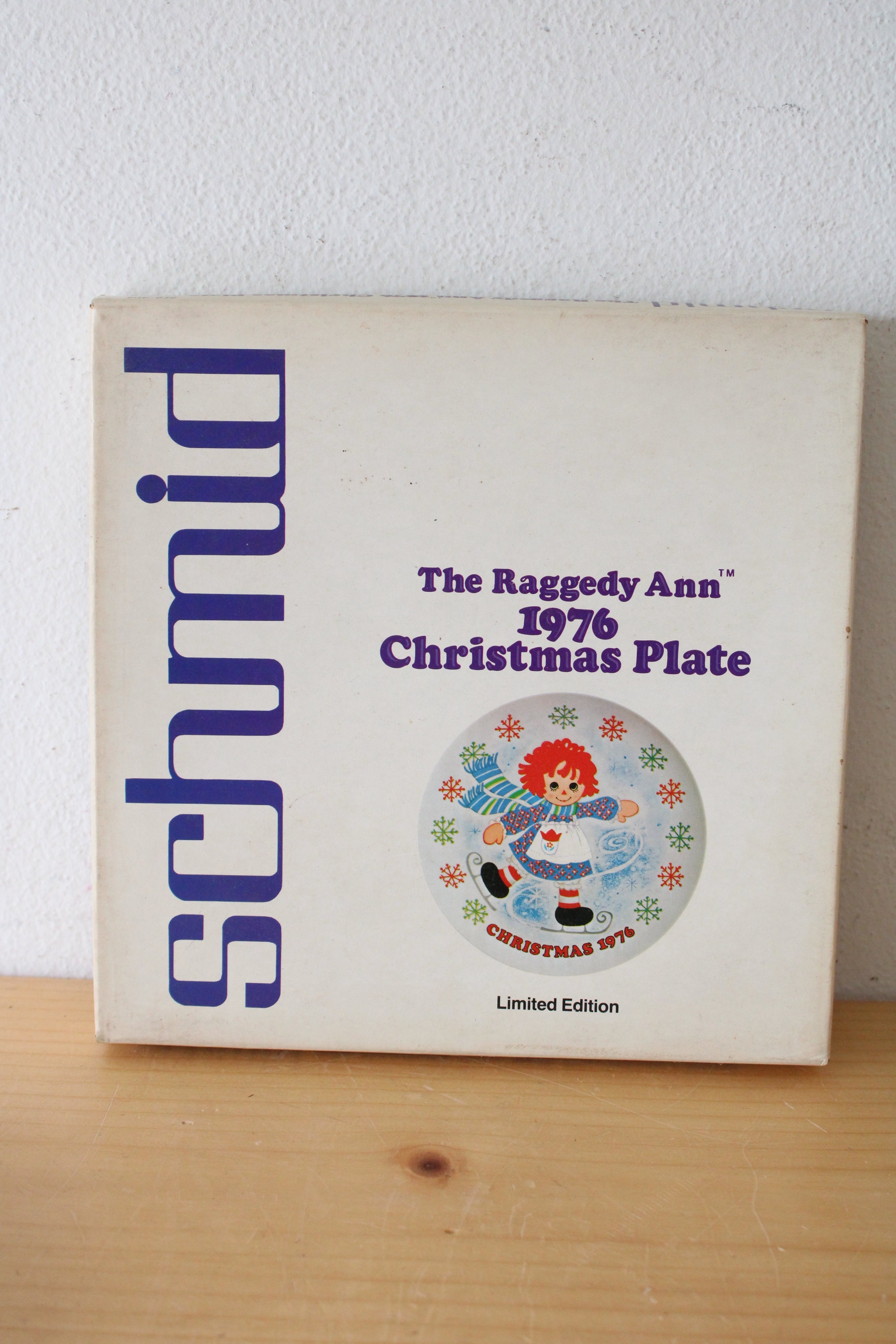 Schmid The Raggedy Ann 1976 Christmas Wall Decor Plate