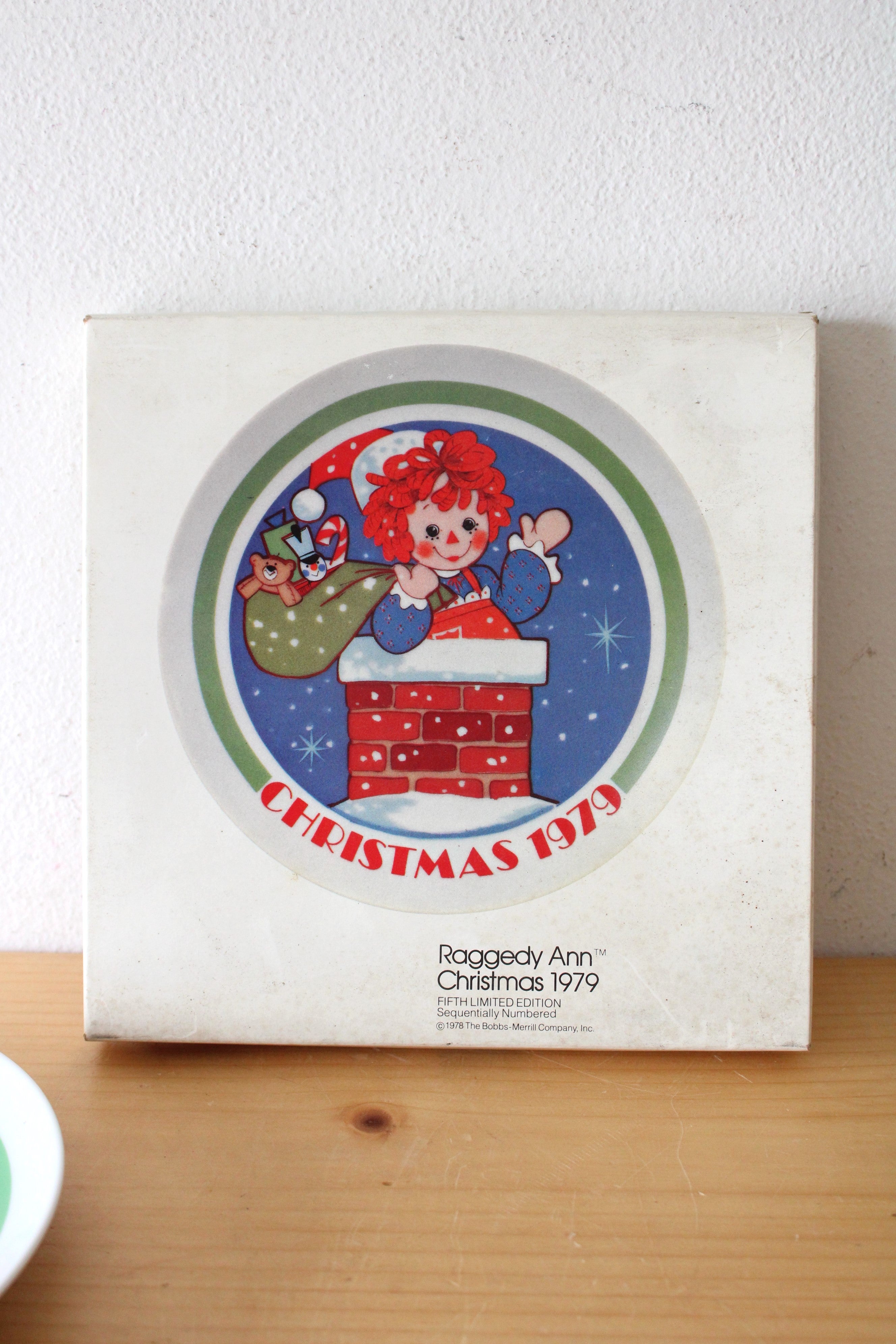 Raggedy Ann Christmas 1979 Wall Decor Plate