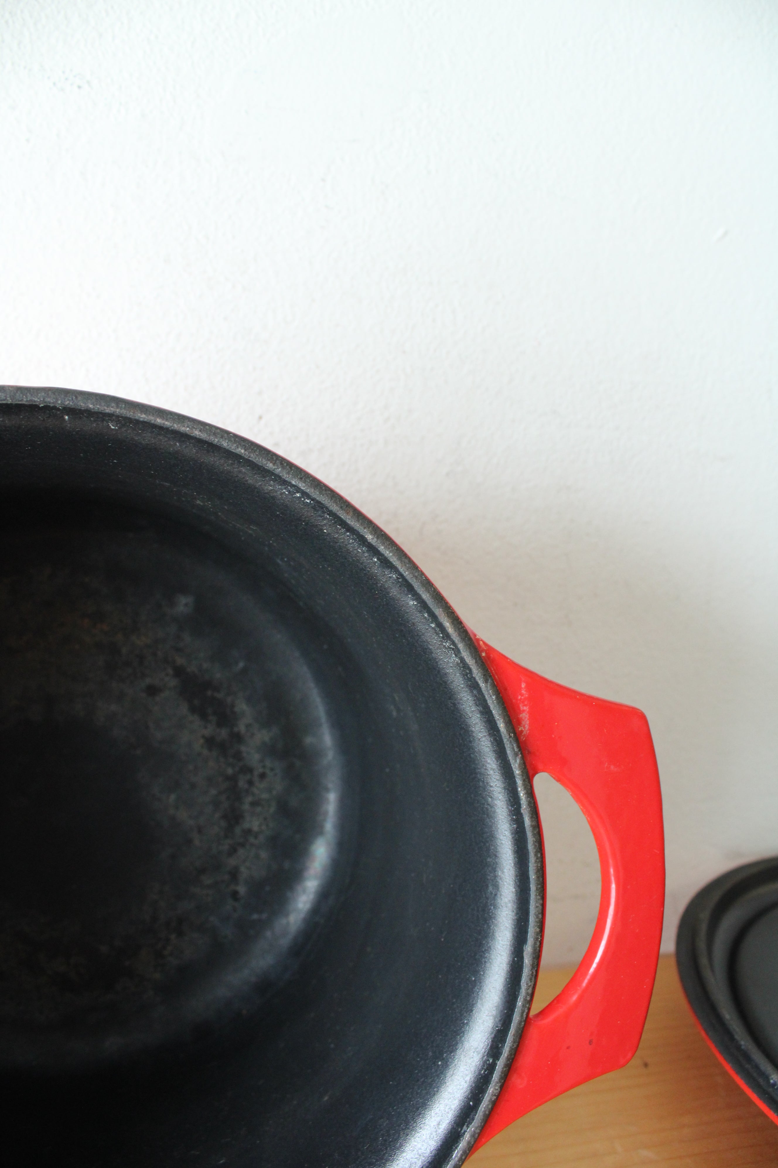 Rachael Ray Red Enamelware 5 Quart Cast Iron Dutch Oven