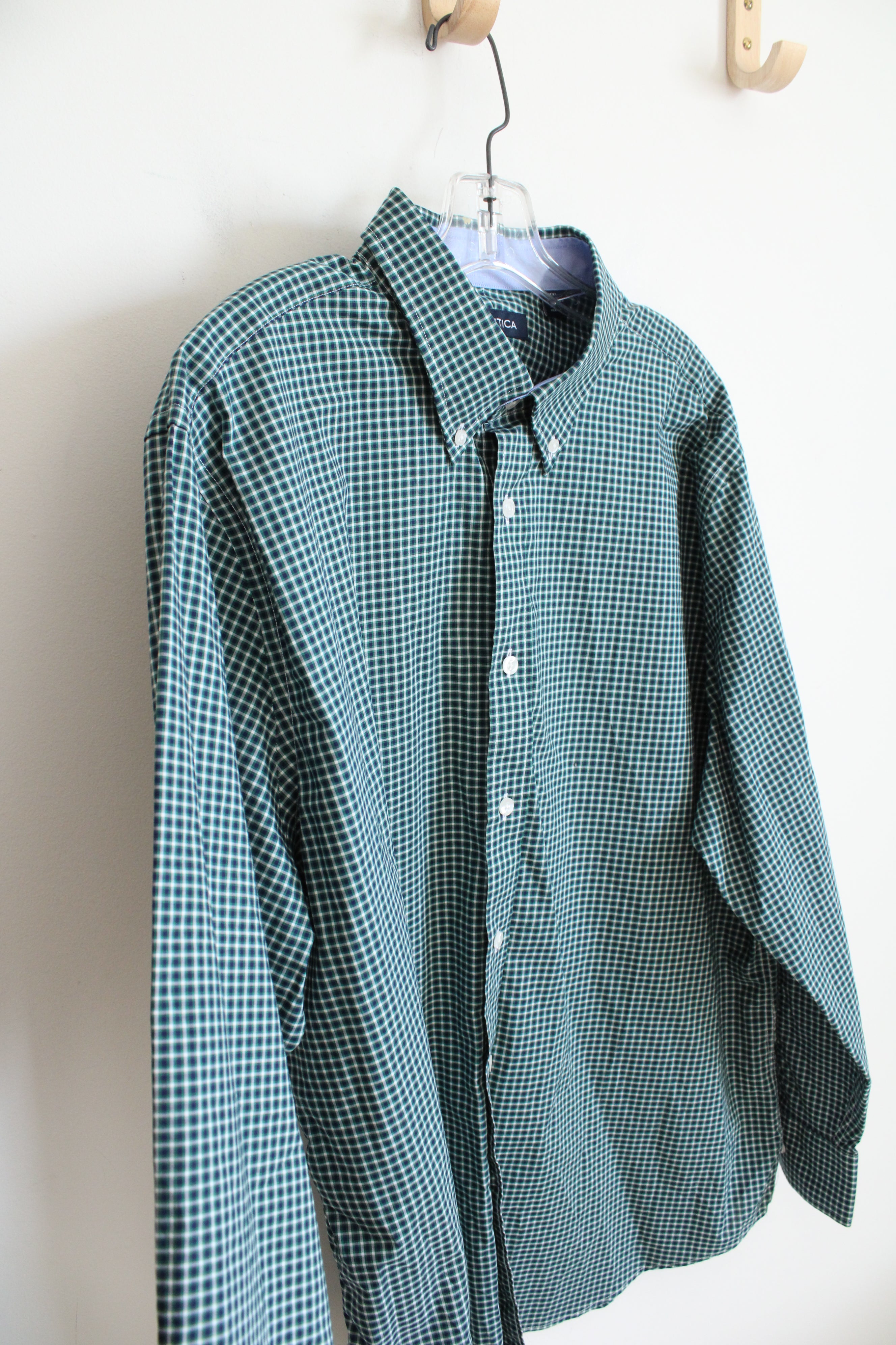 Nautica Green & Navy Plaid Long Sleeved Button Down Shirt | XXL