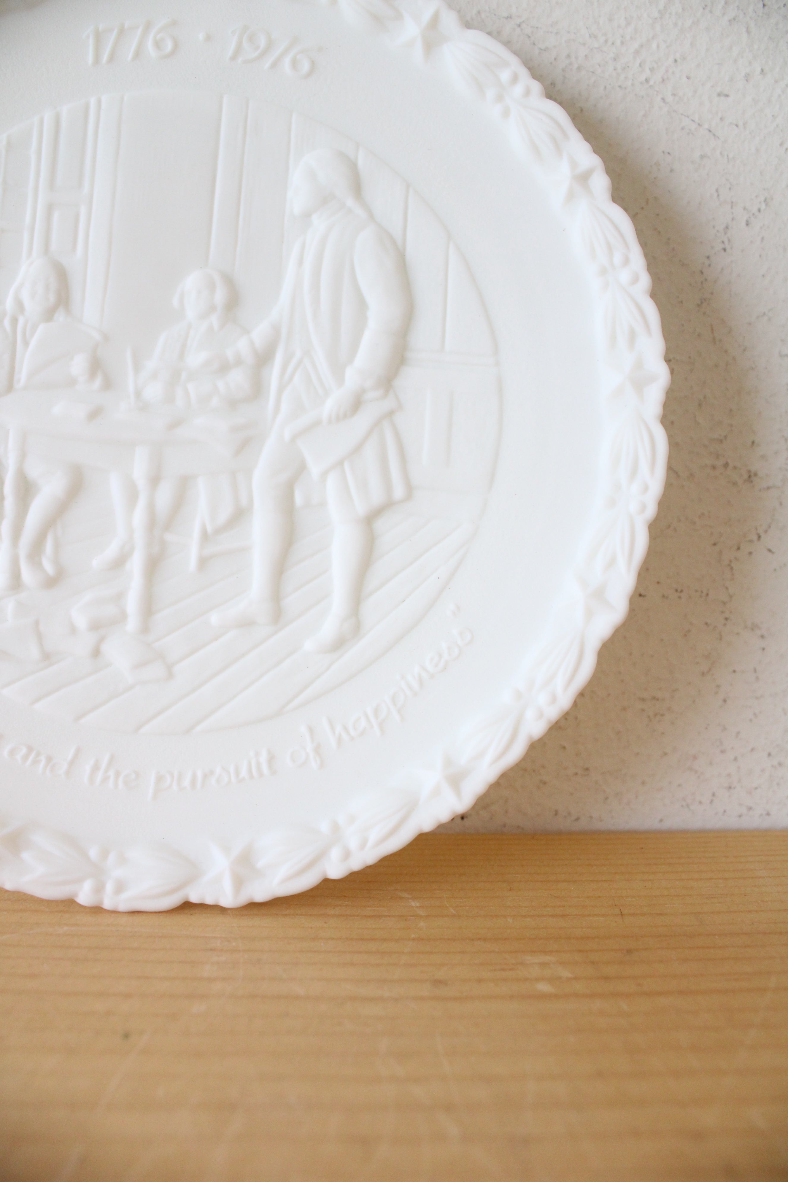 Fenton USA Bicentennial Project Of The General Federation Of Women's Clubs Colonial Milk Glass White "In God We Trust" Decorative Plate