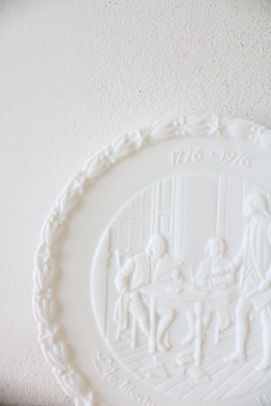 Fenton USA Bicentennial Project Of The General Federation Of Women's Clubs Colonial Milk Glass White "In God We Trust" Decorative Plate