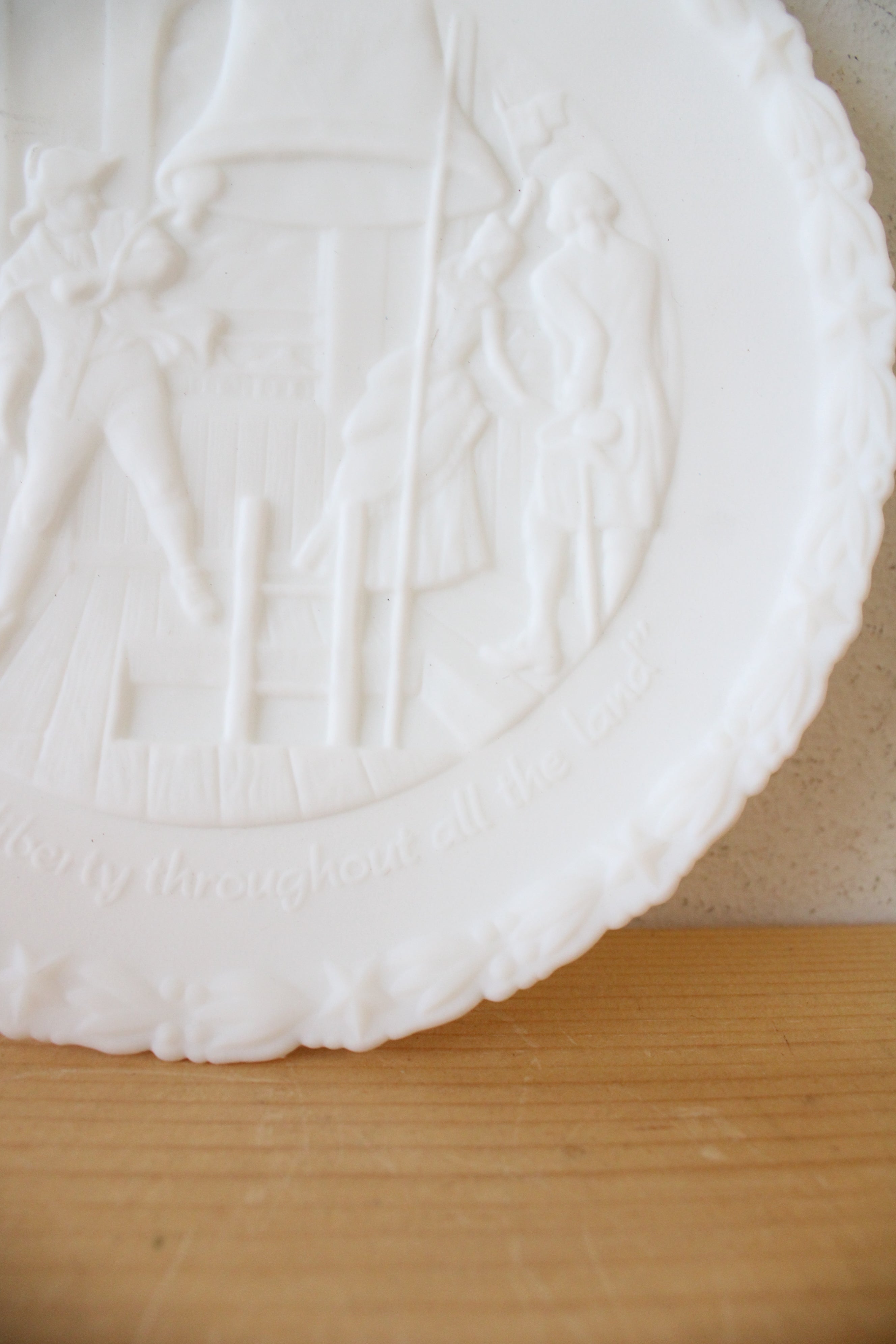 Fenton USA Bicentennial Project Of The General Federation Of Women's Clubs Colonial Milk Glass White "Proclaim Liberty Throughout All The Land" Decorative Plate