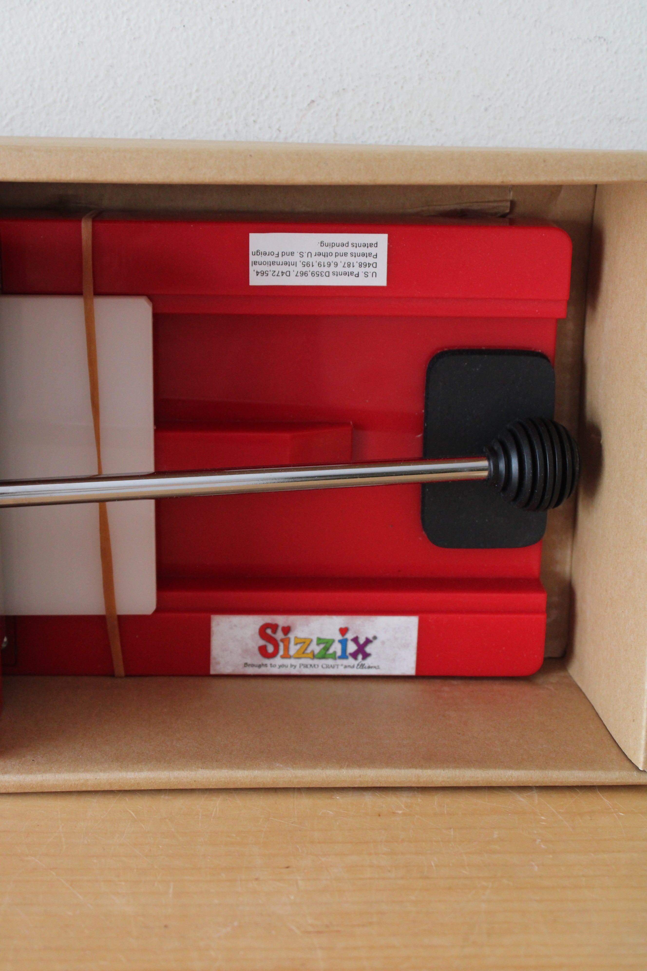 Sizzix Scrapbook Cutting Machine & Pad