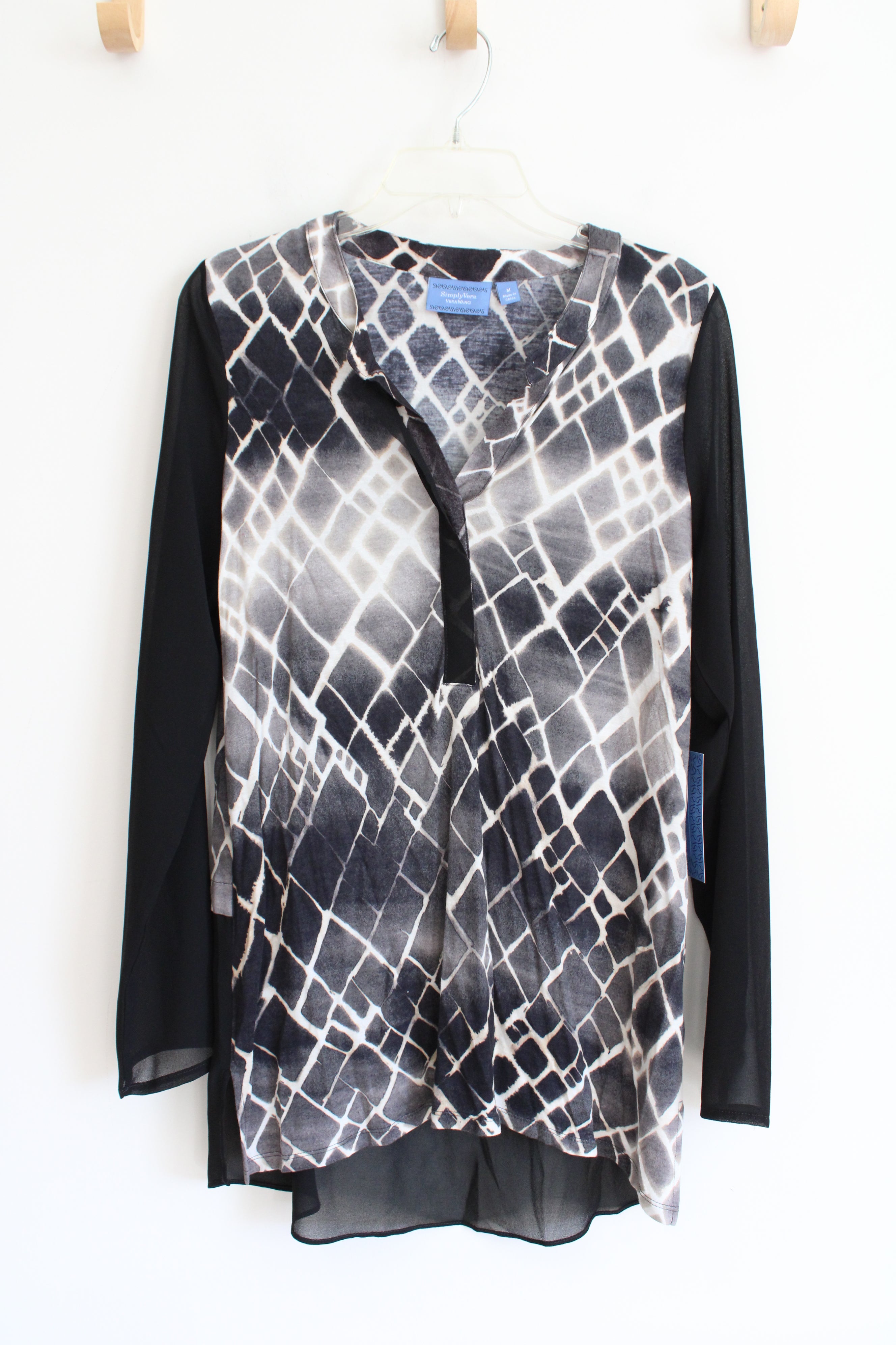 NEW Simply Vera Wang Black & Gray Patterned Top | M