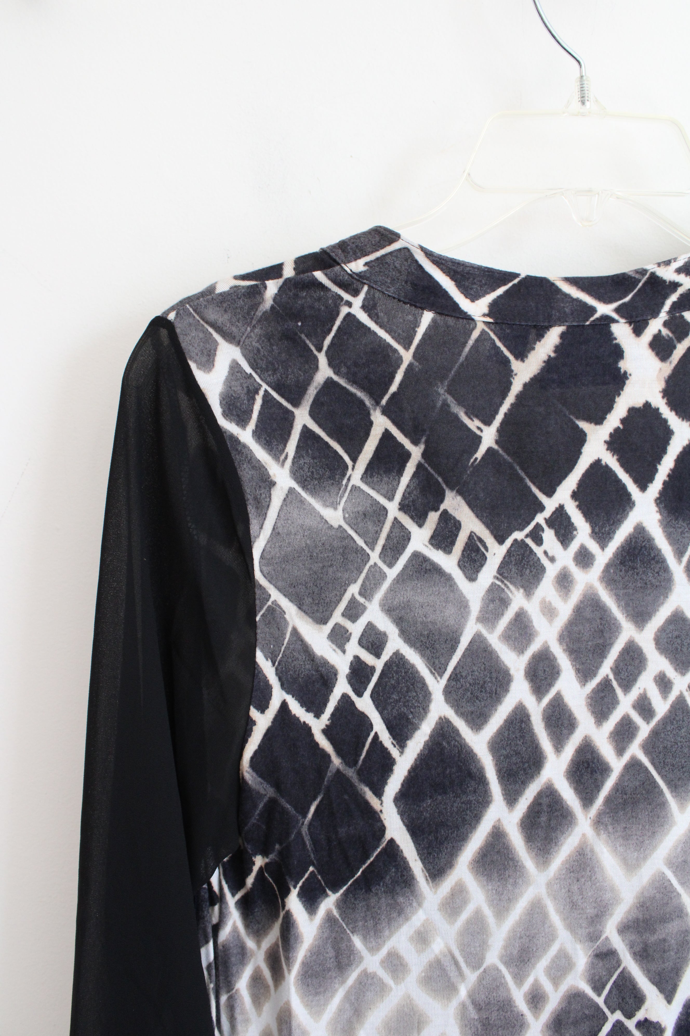 NEW Simply Vera Wang Black & Gray Patterned Top | M