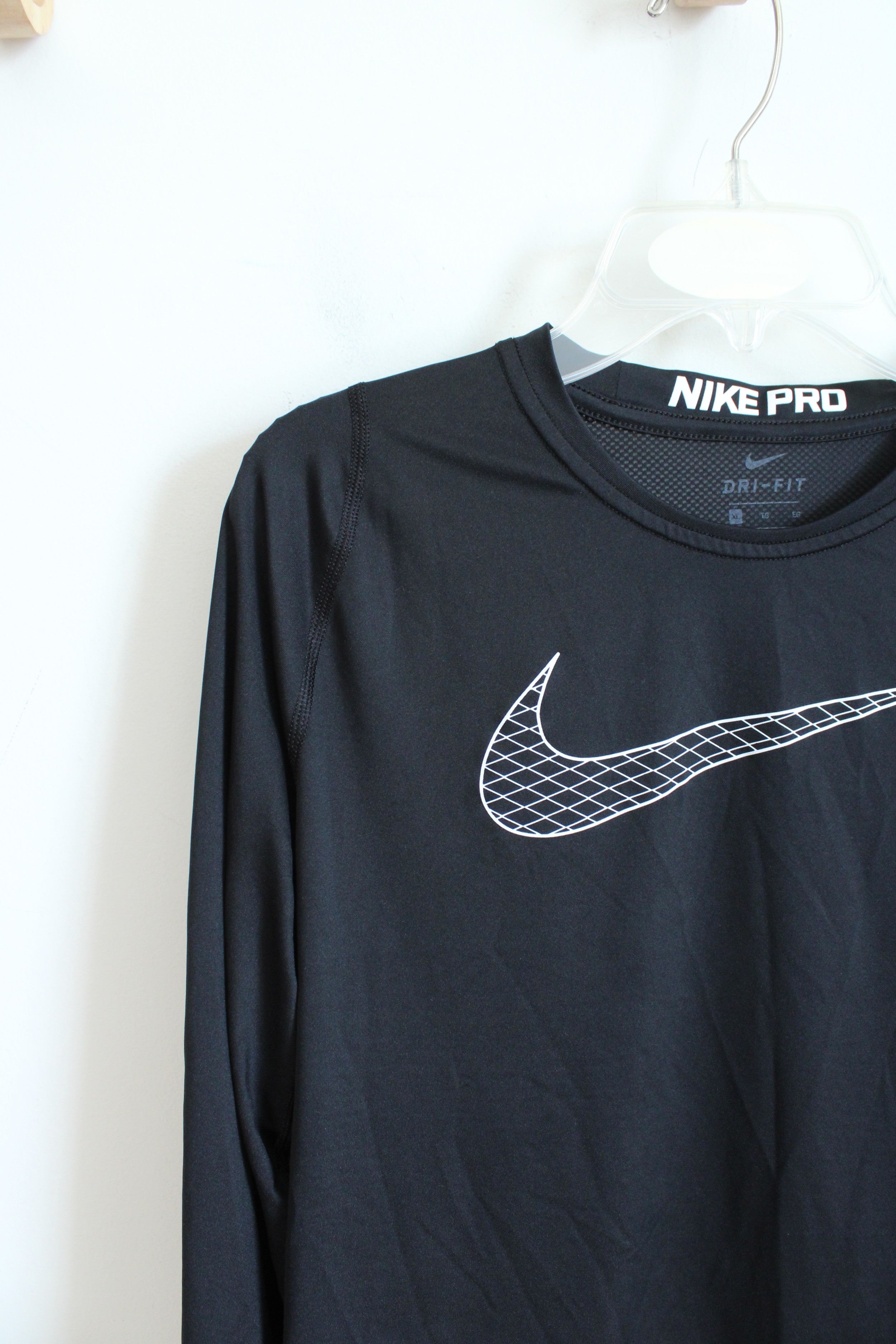 Nike Pro Black Long Sleeved Shirt | Youth XL (18/20)