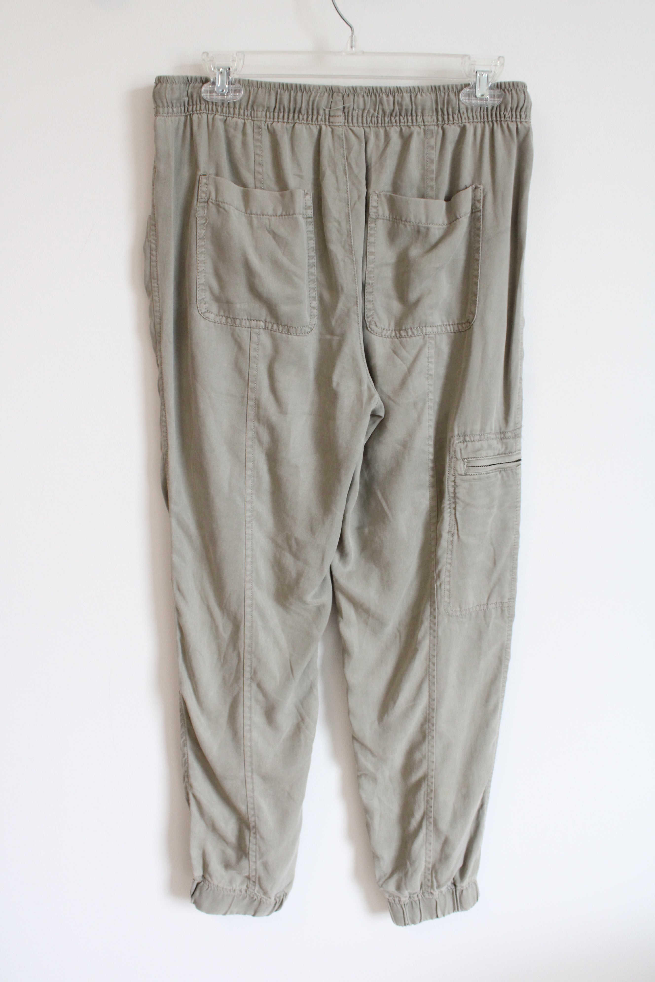 Nicole Miller New York Light Sage Green Lyocell Pant | M