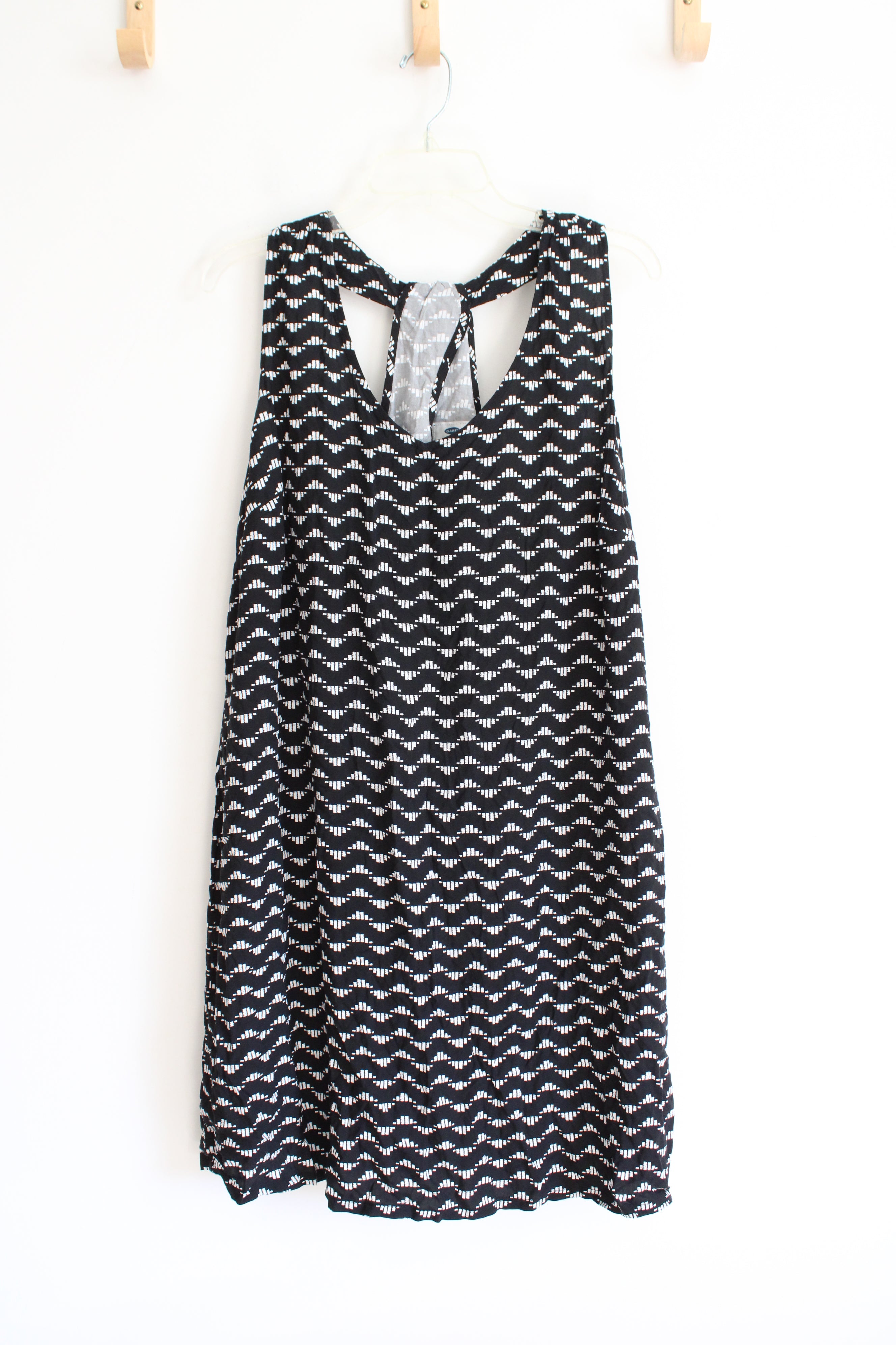 Old Navy Black & White Patterned Razorback Dress | XL