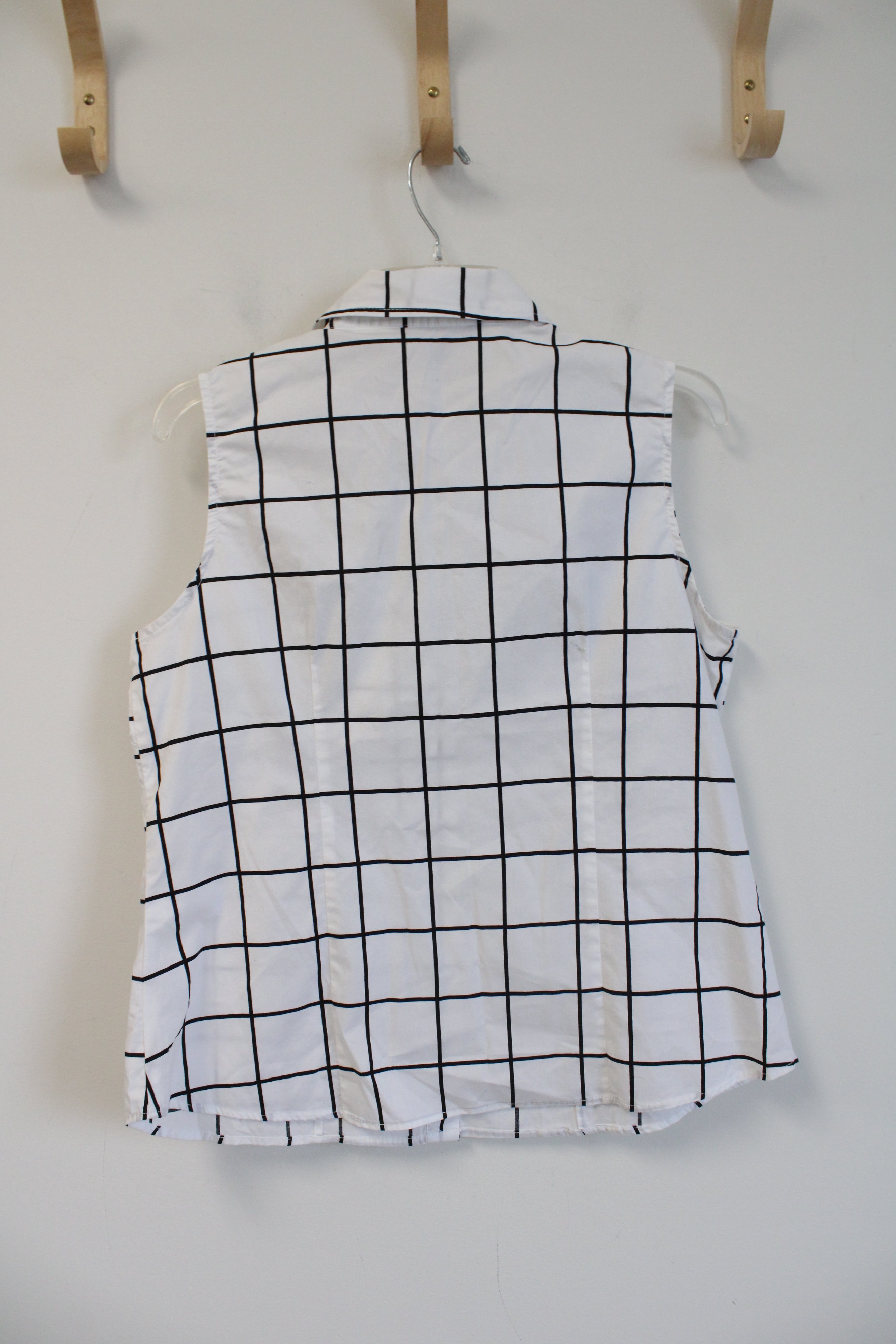 Chadwicks Black & White Plaid Button Down Collared Sleeveless Top | 14 Petite