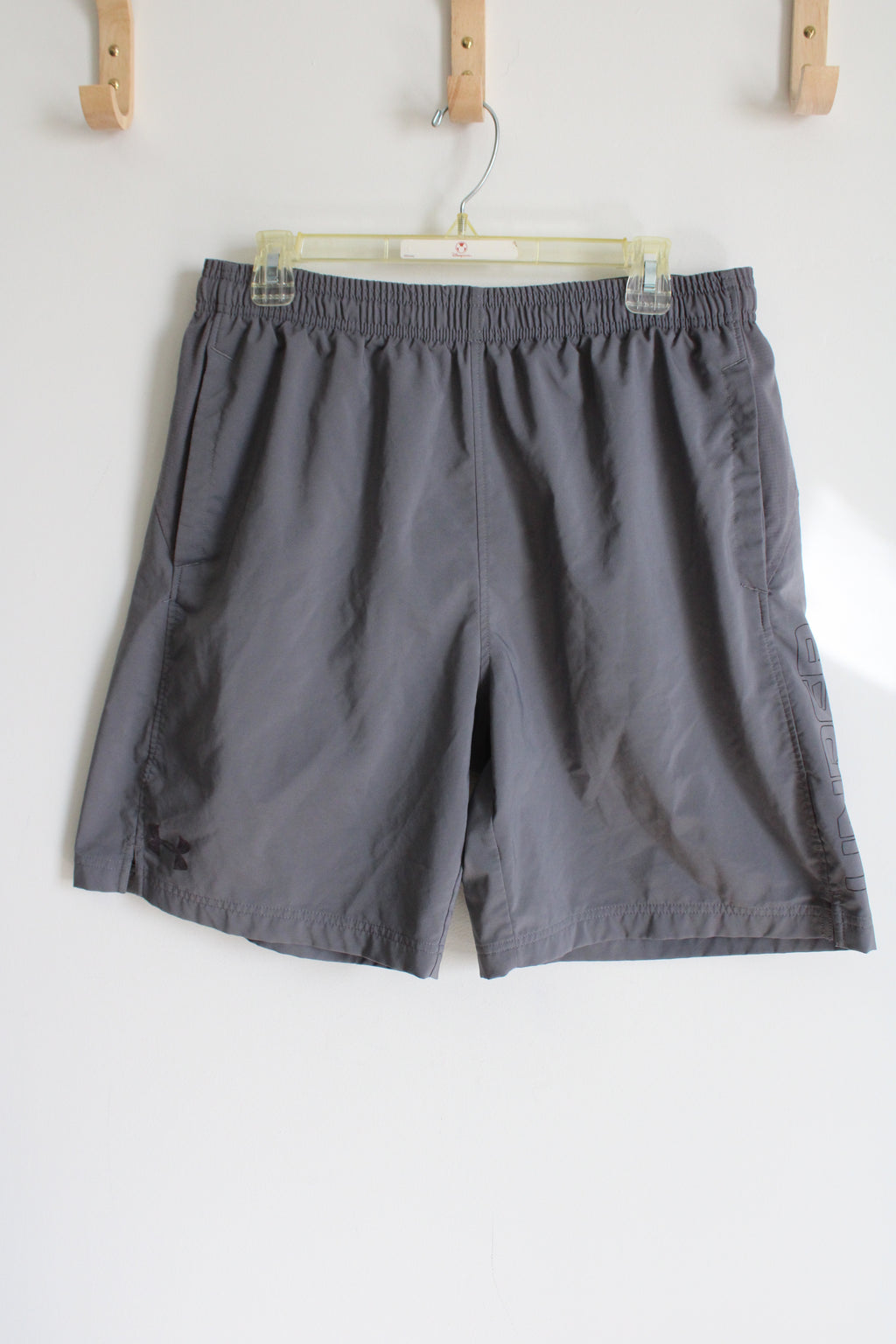 Under Armour Loose Fit Gray Athletic Shorts | L