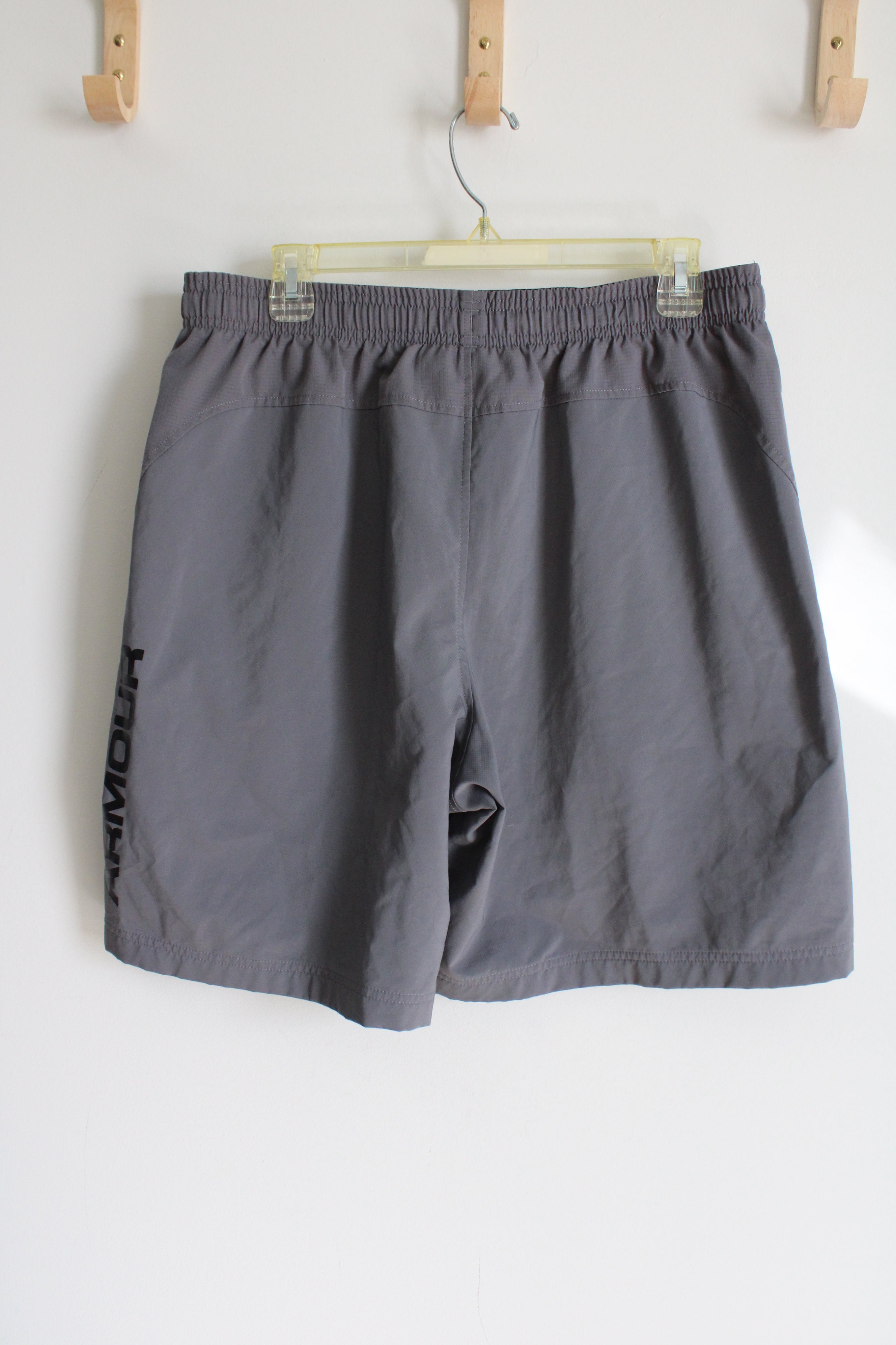 Under Armour Loose Fit Gray Athletic Shorts | L