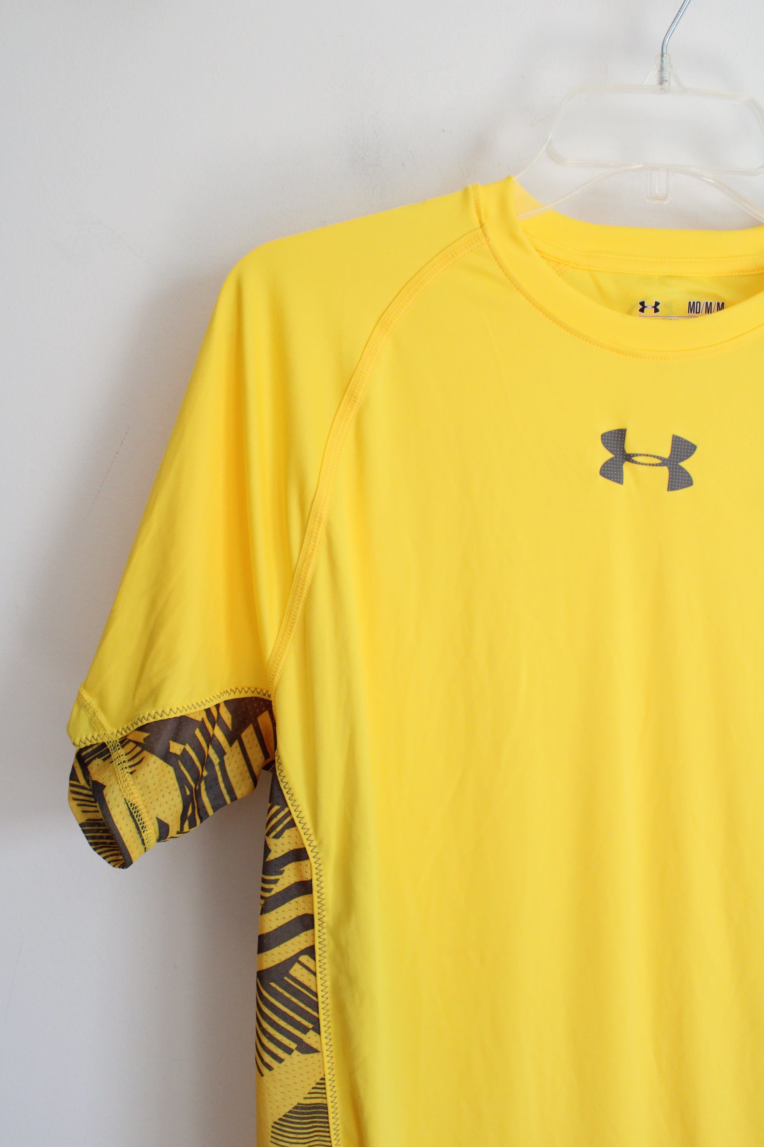 Under Armour Regular Fit Yellow & Gray Athletic Shirt | M