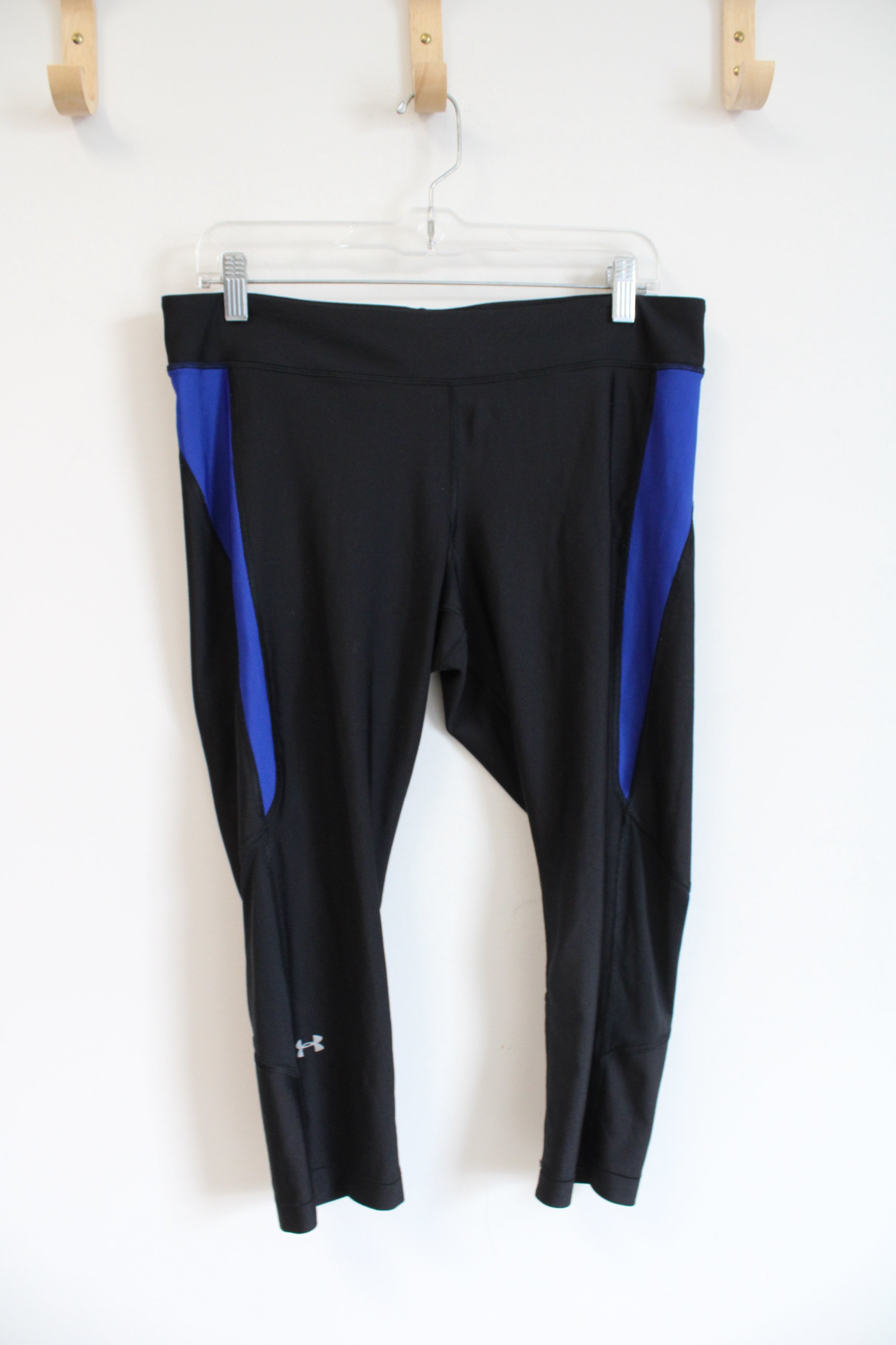 Under Armour Black and Blue Exercise Leggings | M