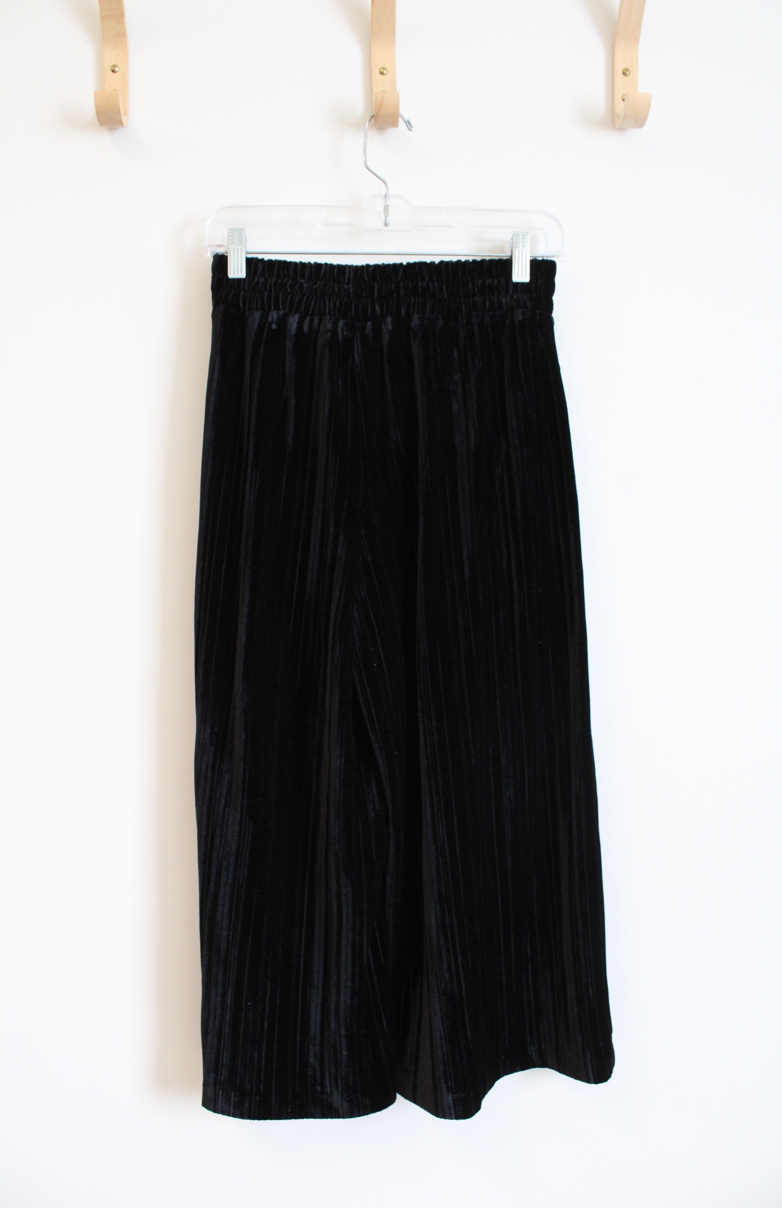 Curations Black Pleated Velvet Loose Pants | S