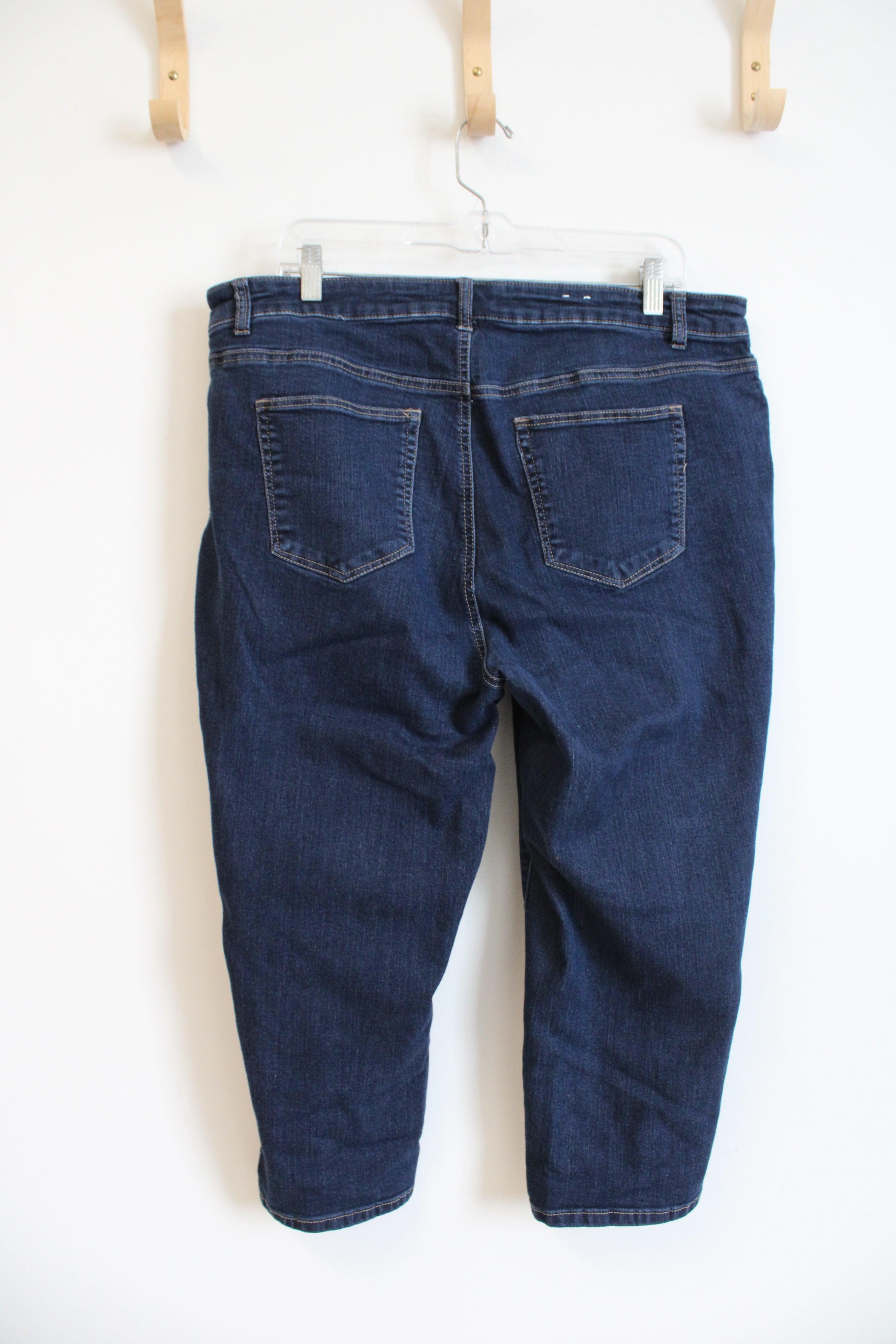 Westport Classic Fit Dark Wash Capri Jeans | 16W