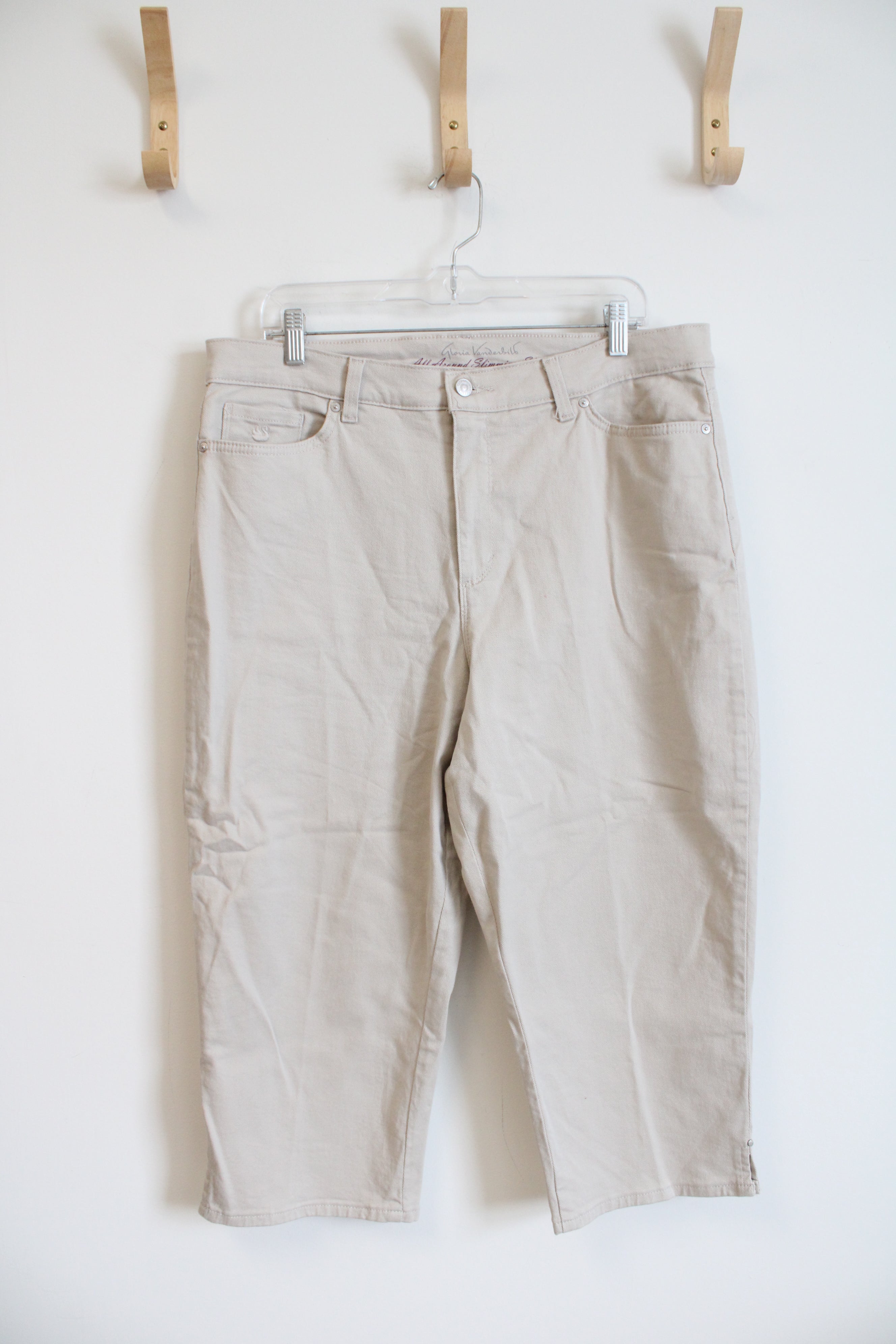 Gloria Vanderbilt Amanda Tan Capri Pants | 16