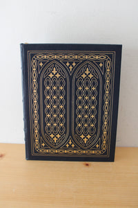 The Illustrated Family Bible NIV Easton Press