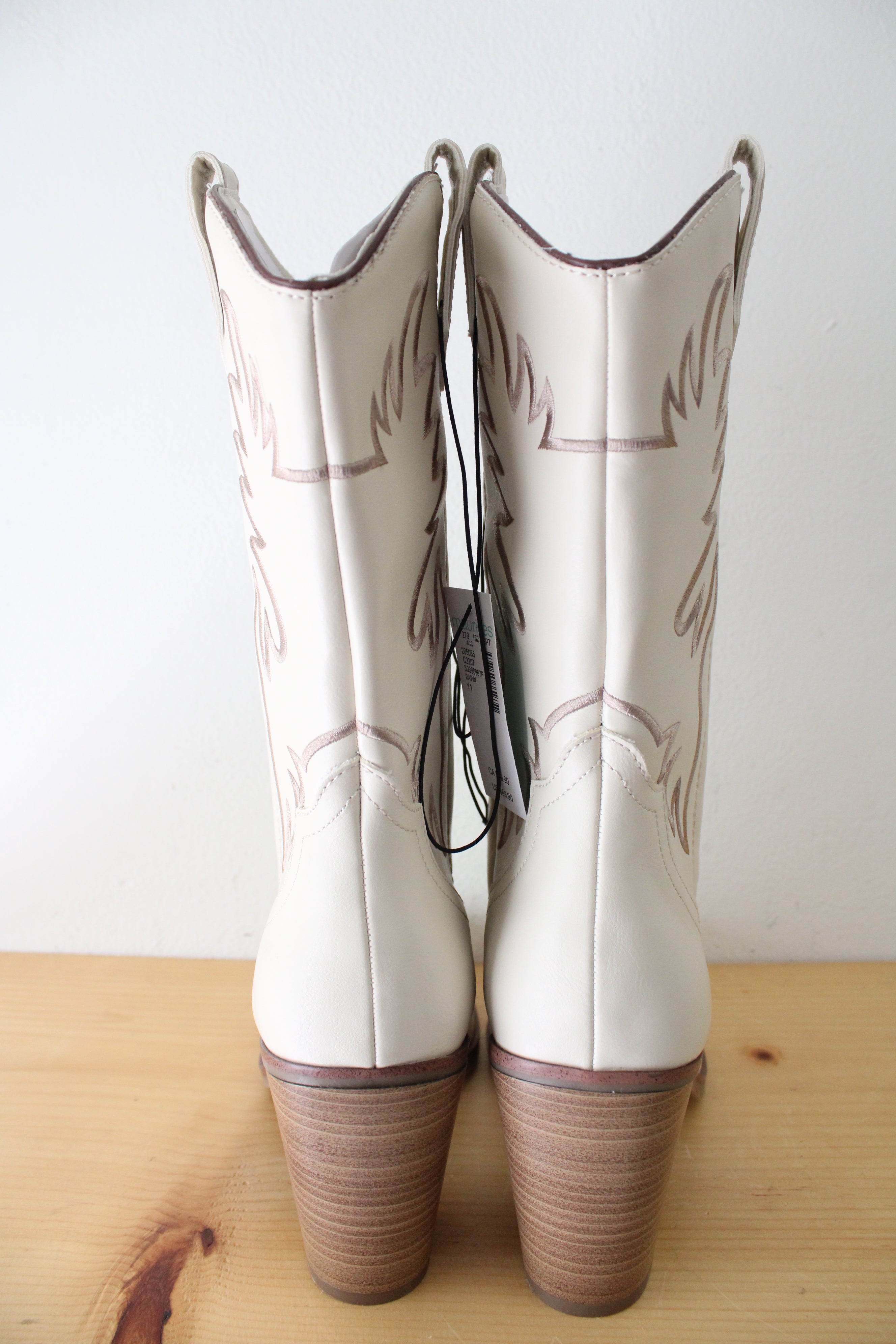 NEW Maurices White Heeled Cowgirl Boots | Size 11