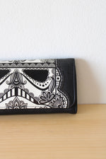 Loungefly Extra Large Clutch Wallet In Black/Cream