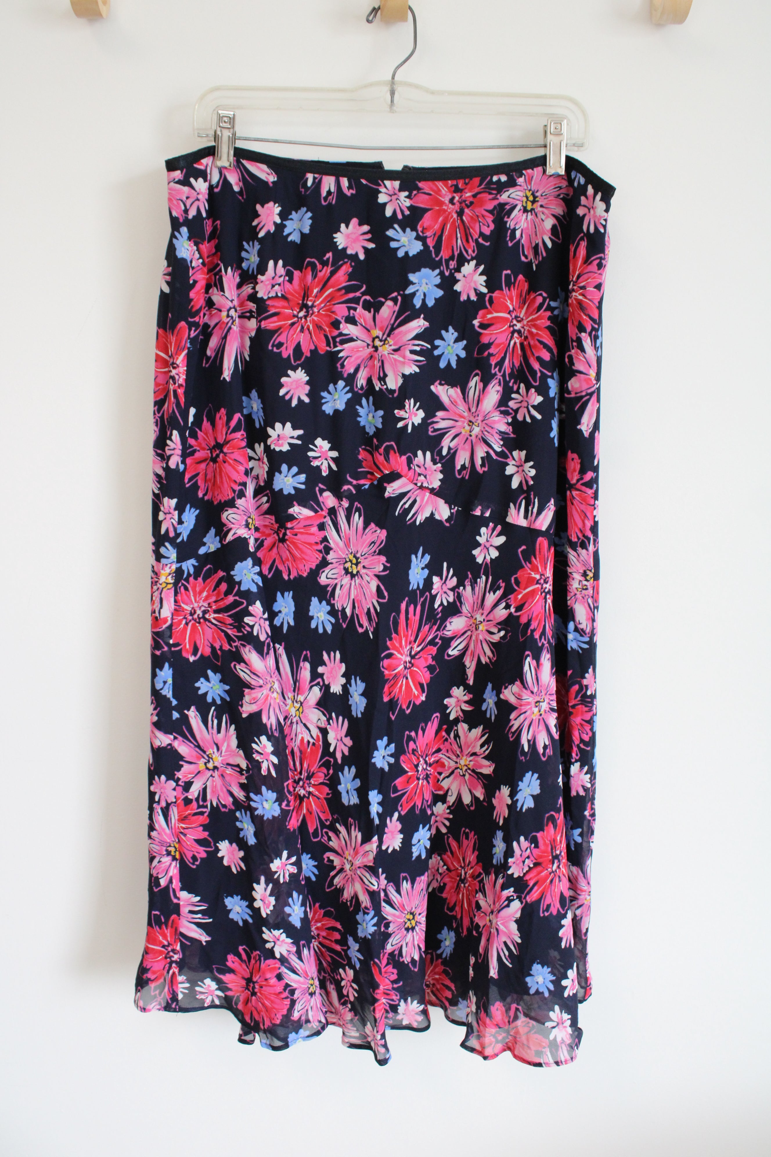 Liz Claiborne Navy Blue & Pink Floral skirt | 14 Petite