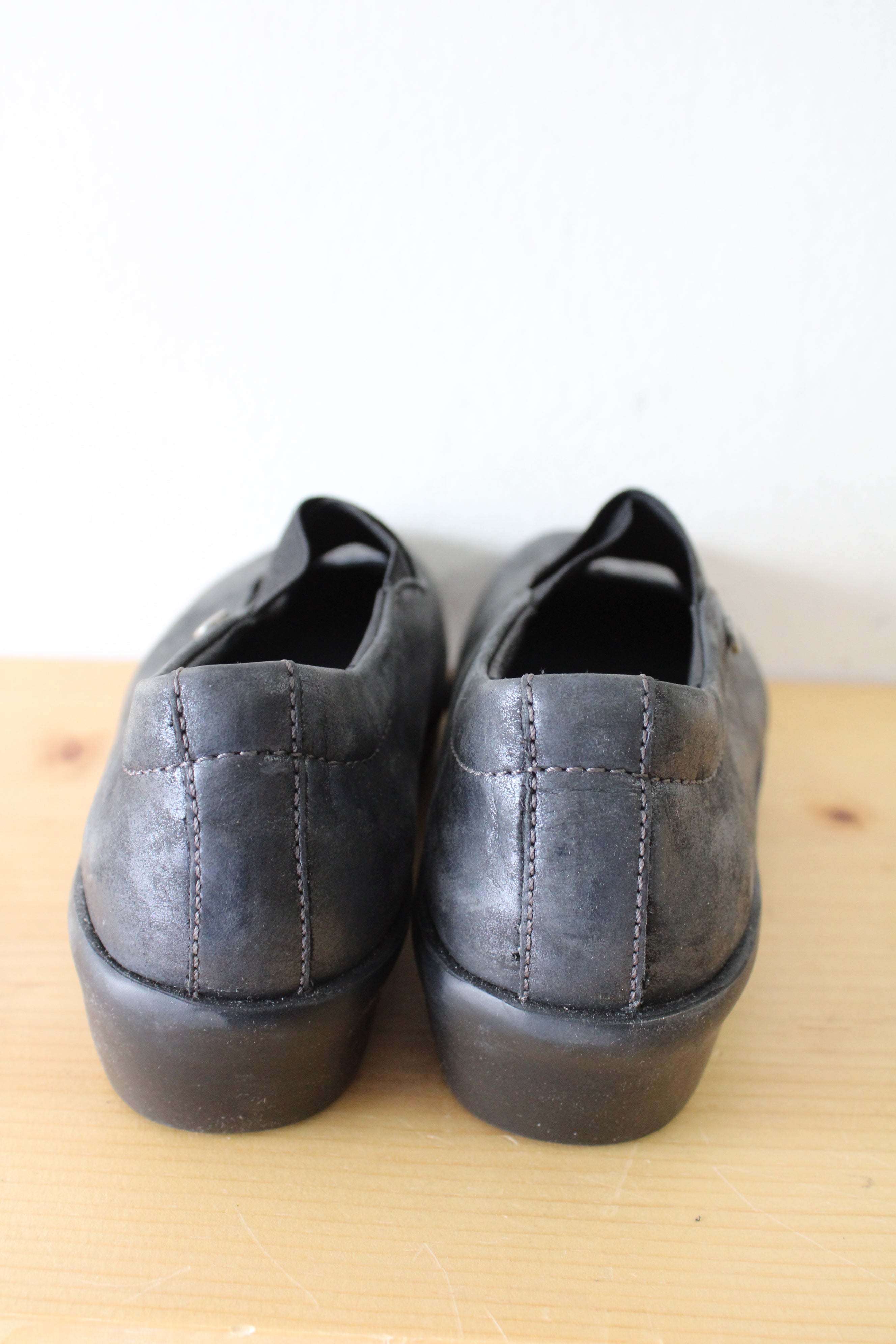 Wolky Black & Gray Slip On Shoe | Size 38 (7.5)