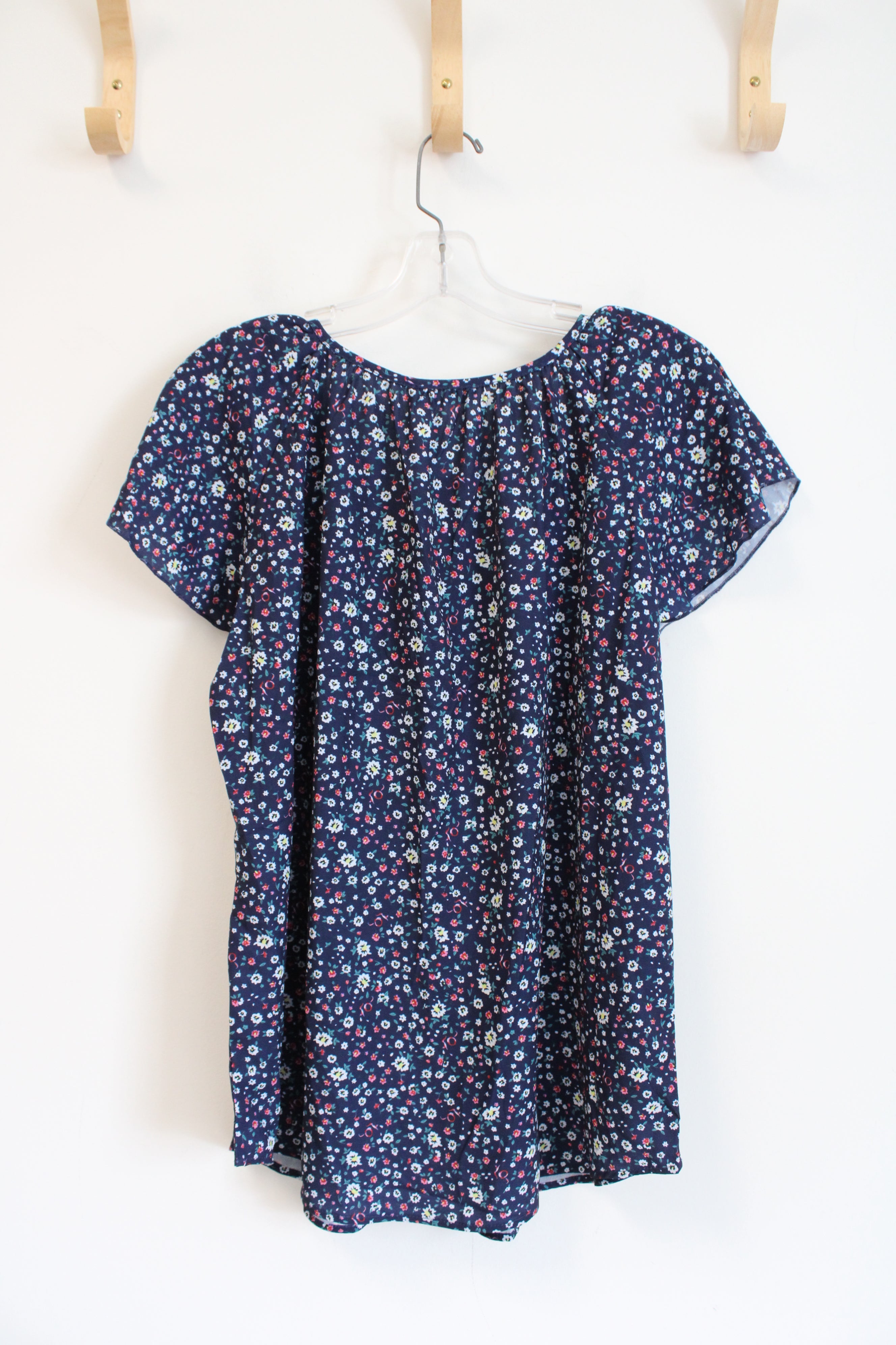 NEW Simple Fun Floral Navy Top | L