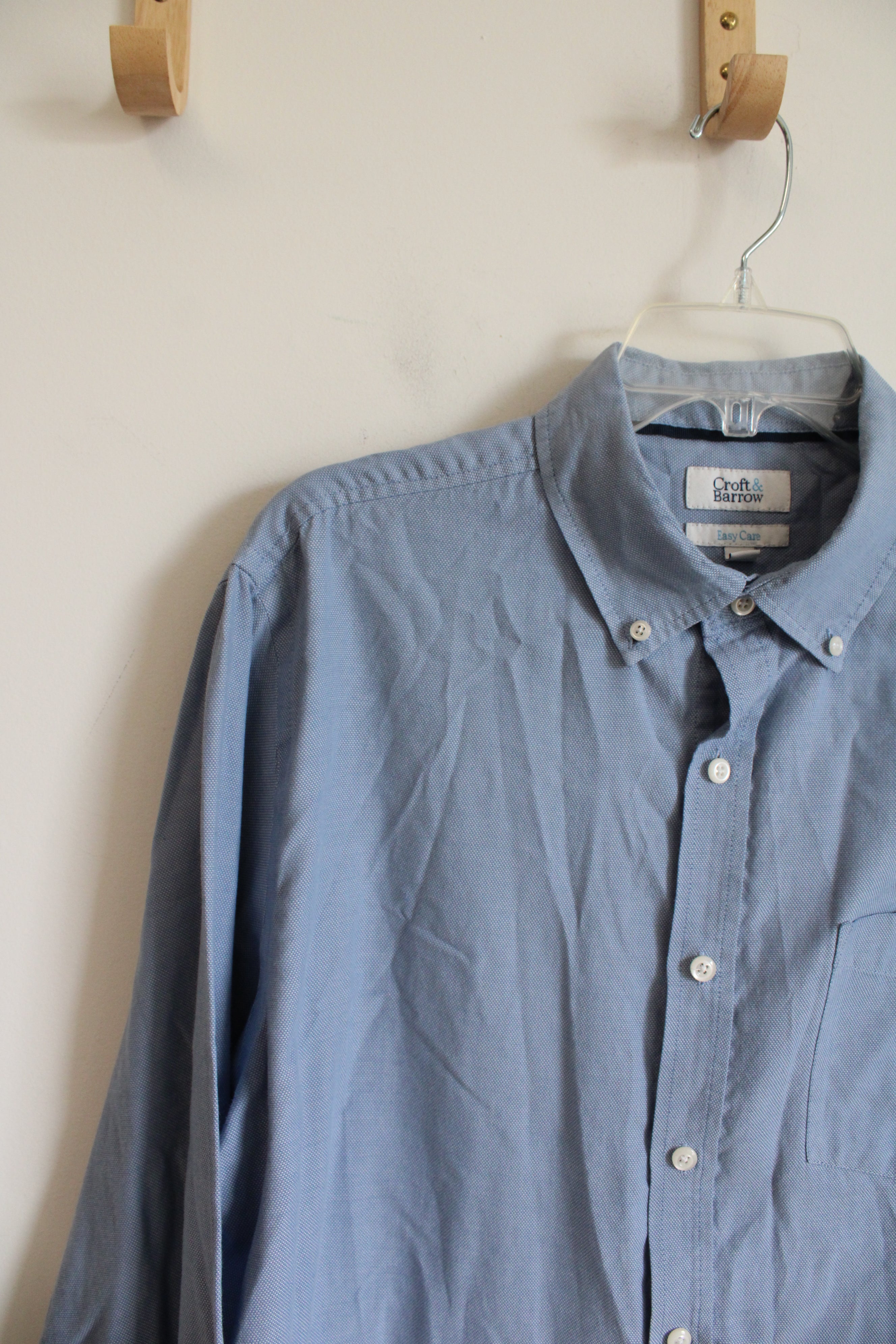 Croft & Barrow Easy Care Blue Long Sleeved Button Down Shirt | L