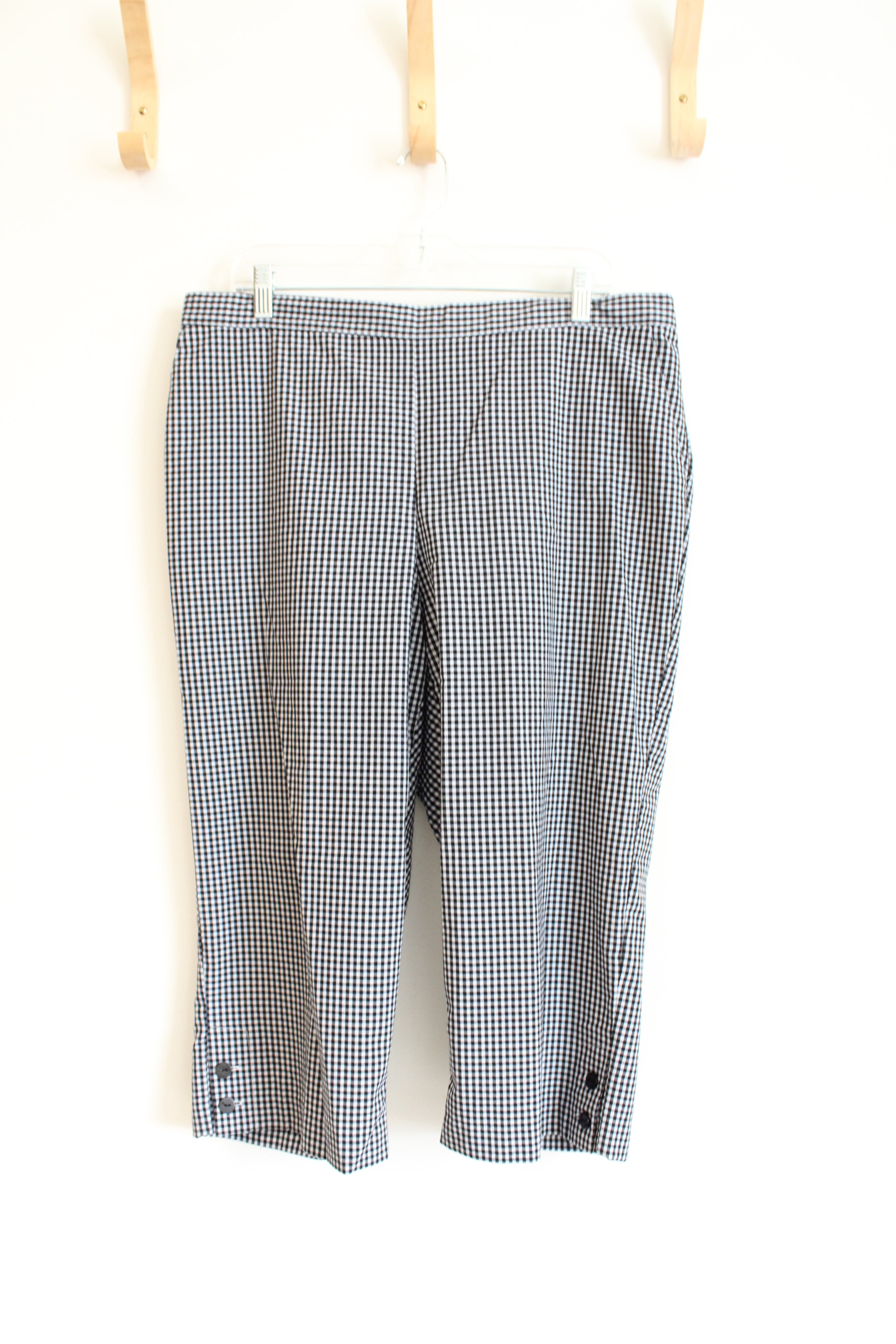 Alfred Dunner Black & White Plaid Capri Pants | 16