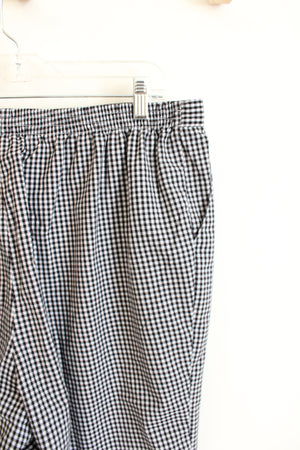 Alfred Dunner Black & White Plaid Capri Pants | 16