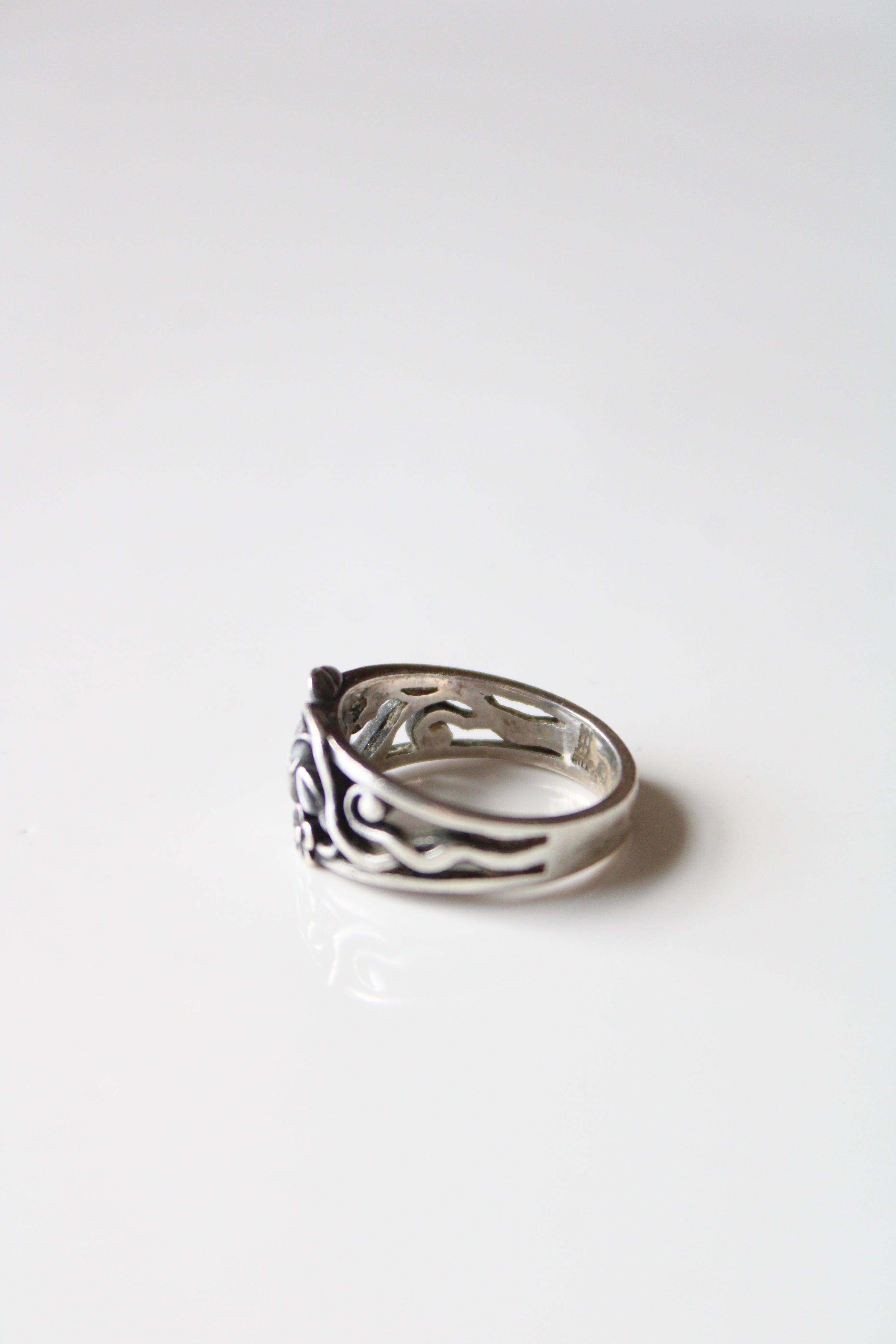 James Avery Sterling Silver Heart Floral Vine Design Ring | Size 5