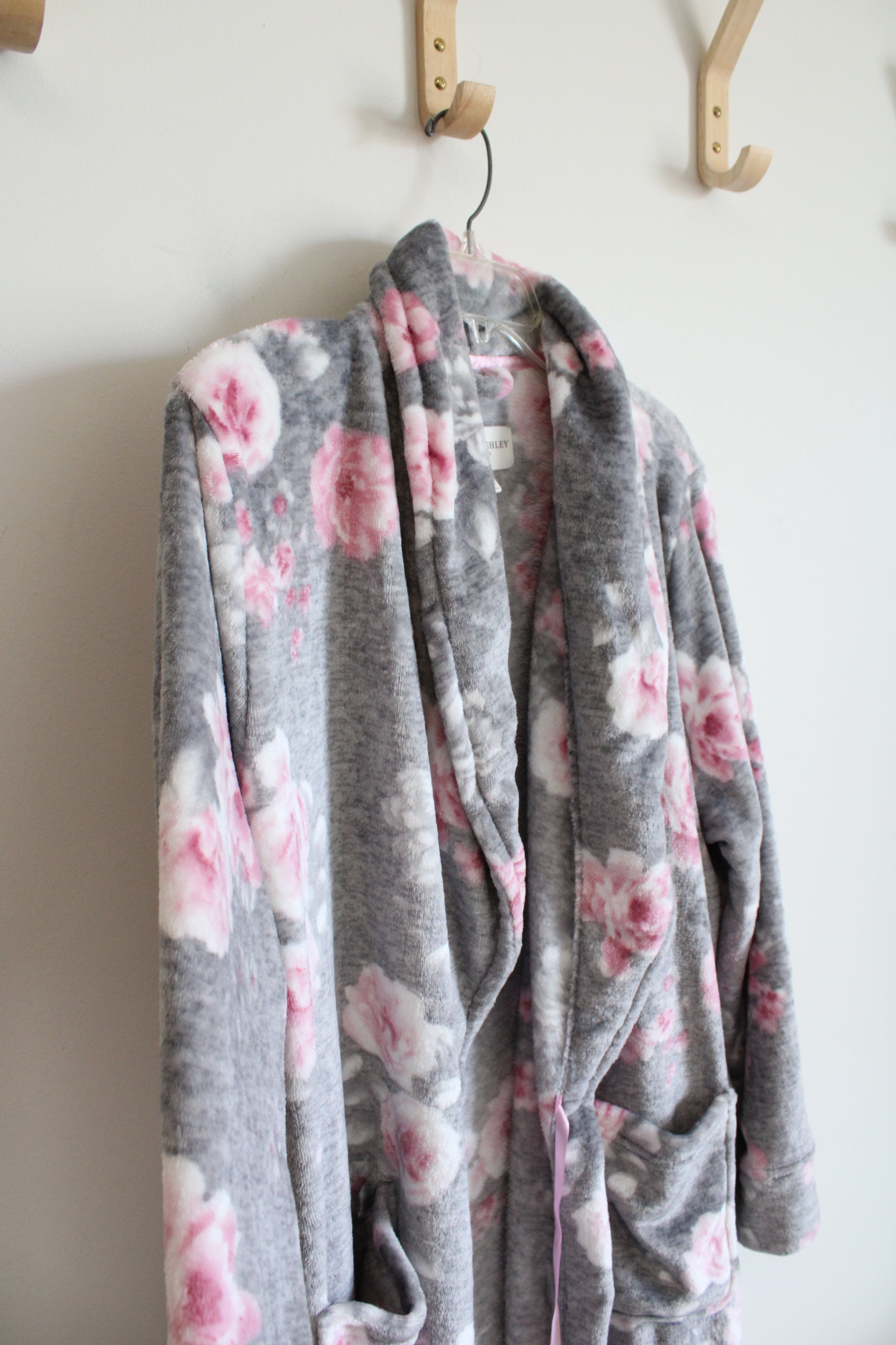 Laura Ashley Gray and Pink Floral Bathrobe | L/XL