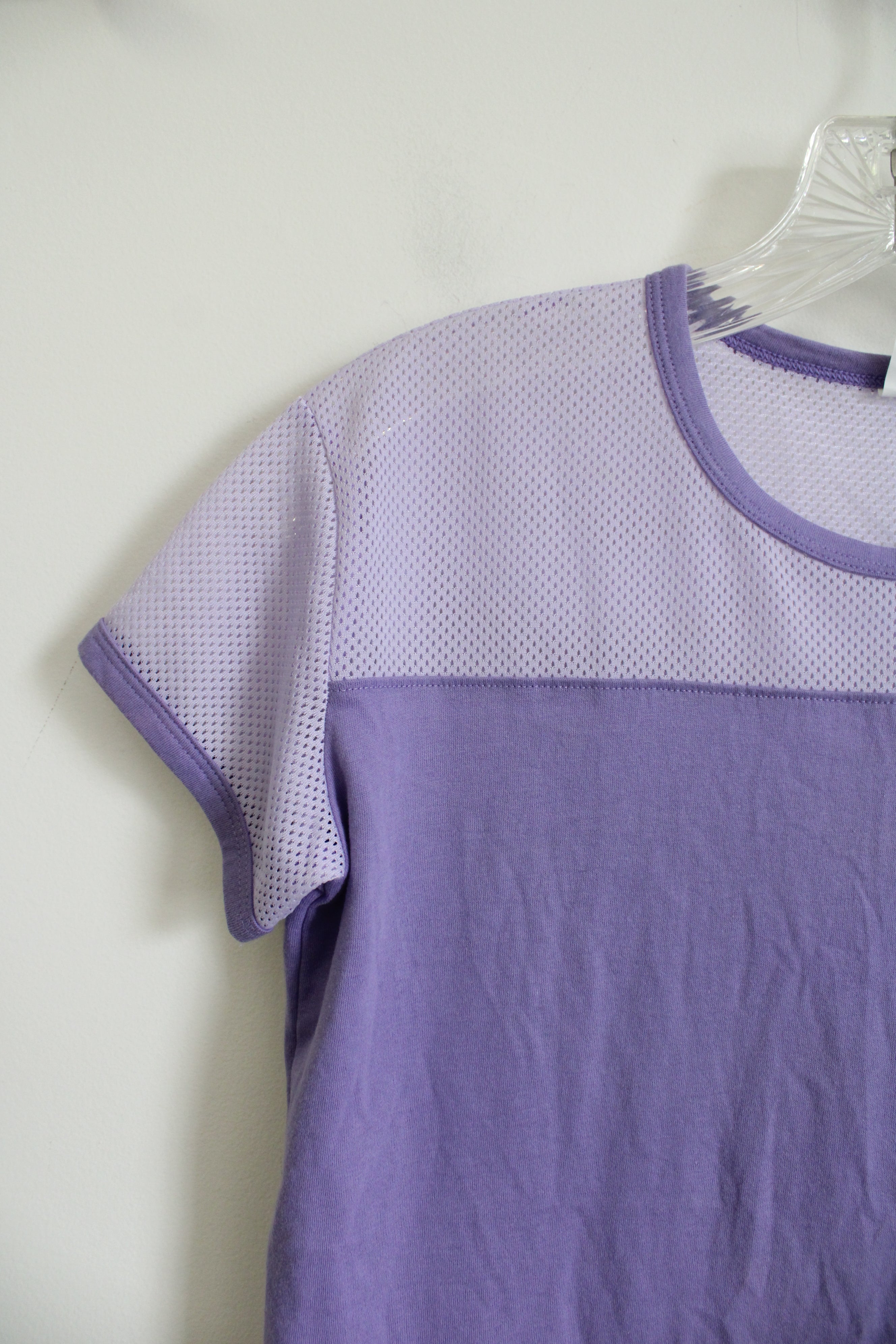 Under Armour HeatGear Loose Fit Purple Mesh Shirt | Youth M (10/12)