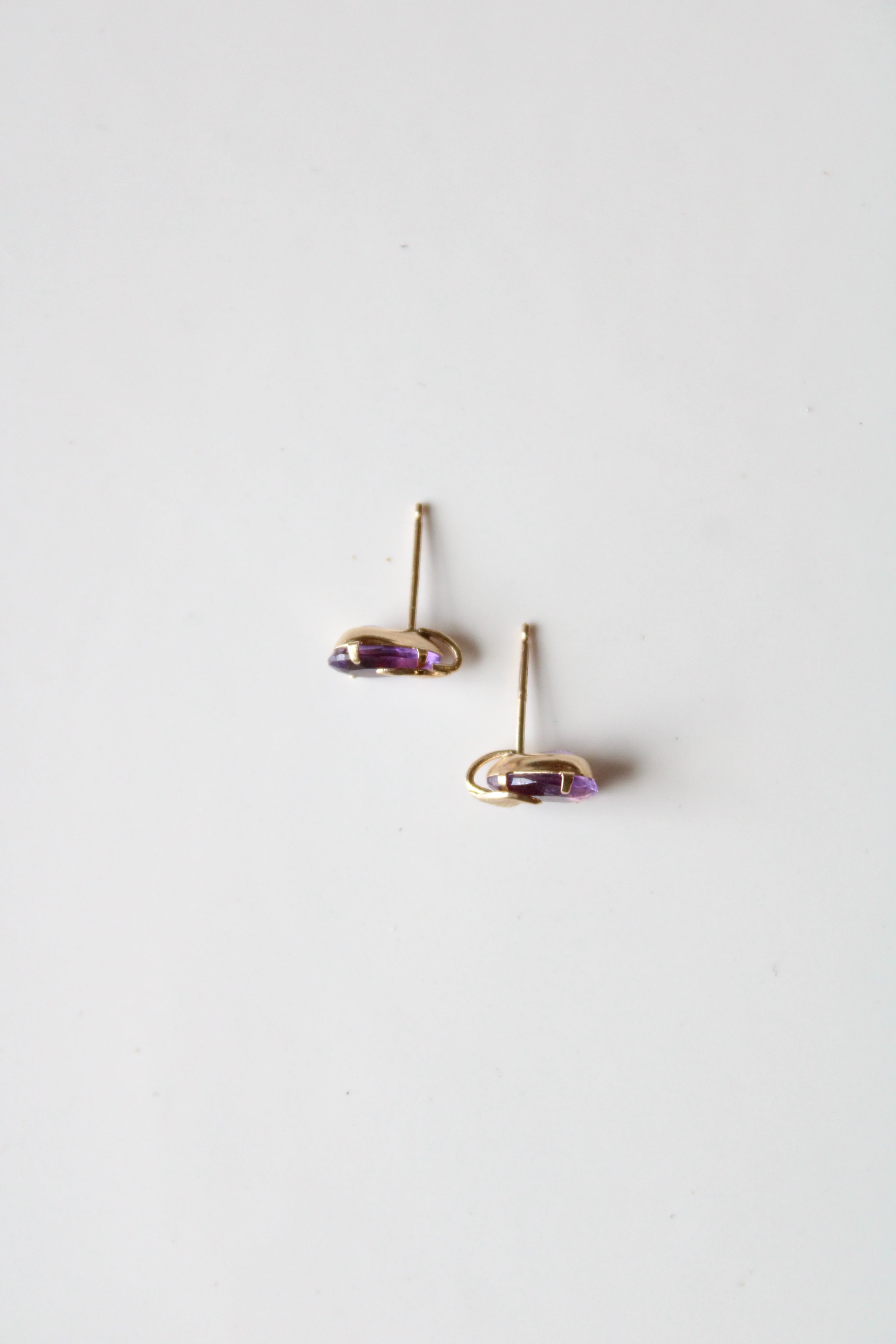 Purple Amethyst 417 Yellow Gold Teardrop Stud Earrings