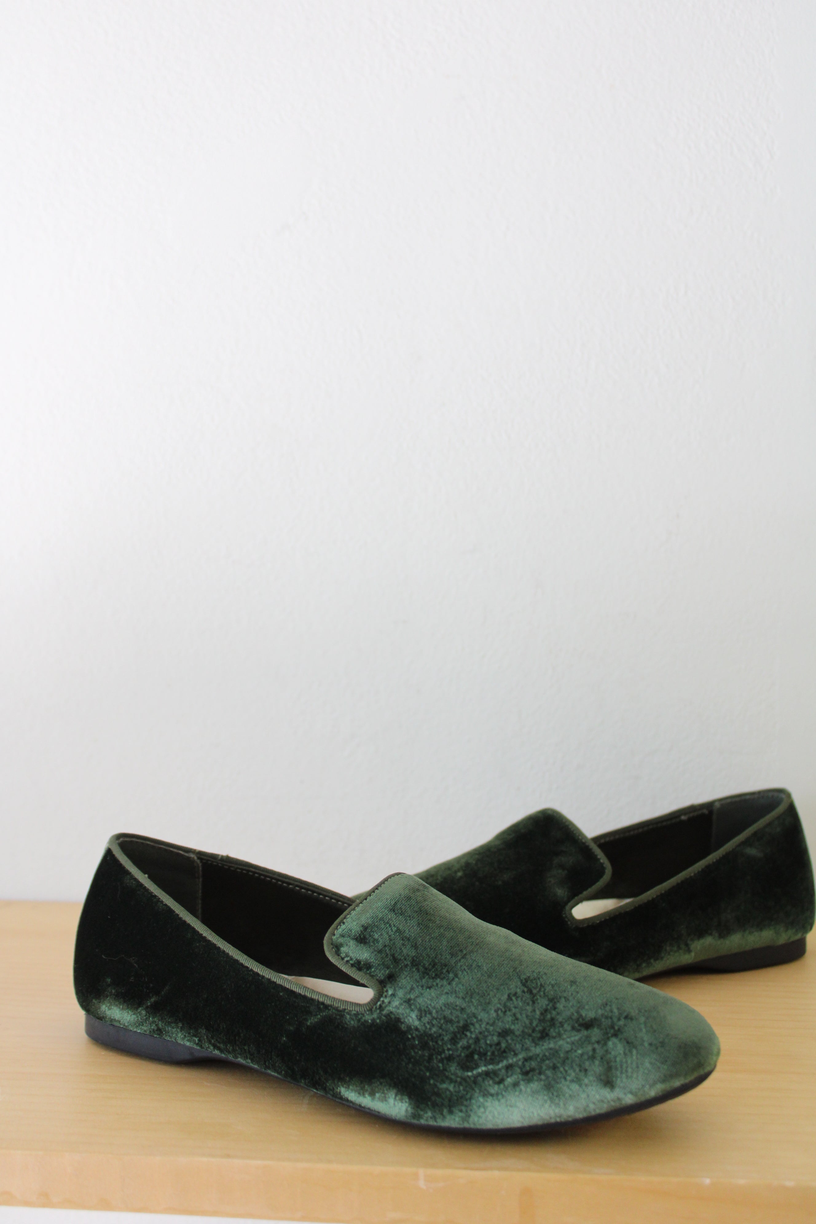 Birdies Starling Olive Green Velvet Slipper Flats | 6