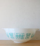 Pyrex Vintage #443 2.5 Quart Amish Butterprint Cinderella Bowl