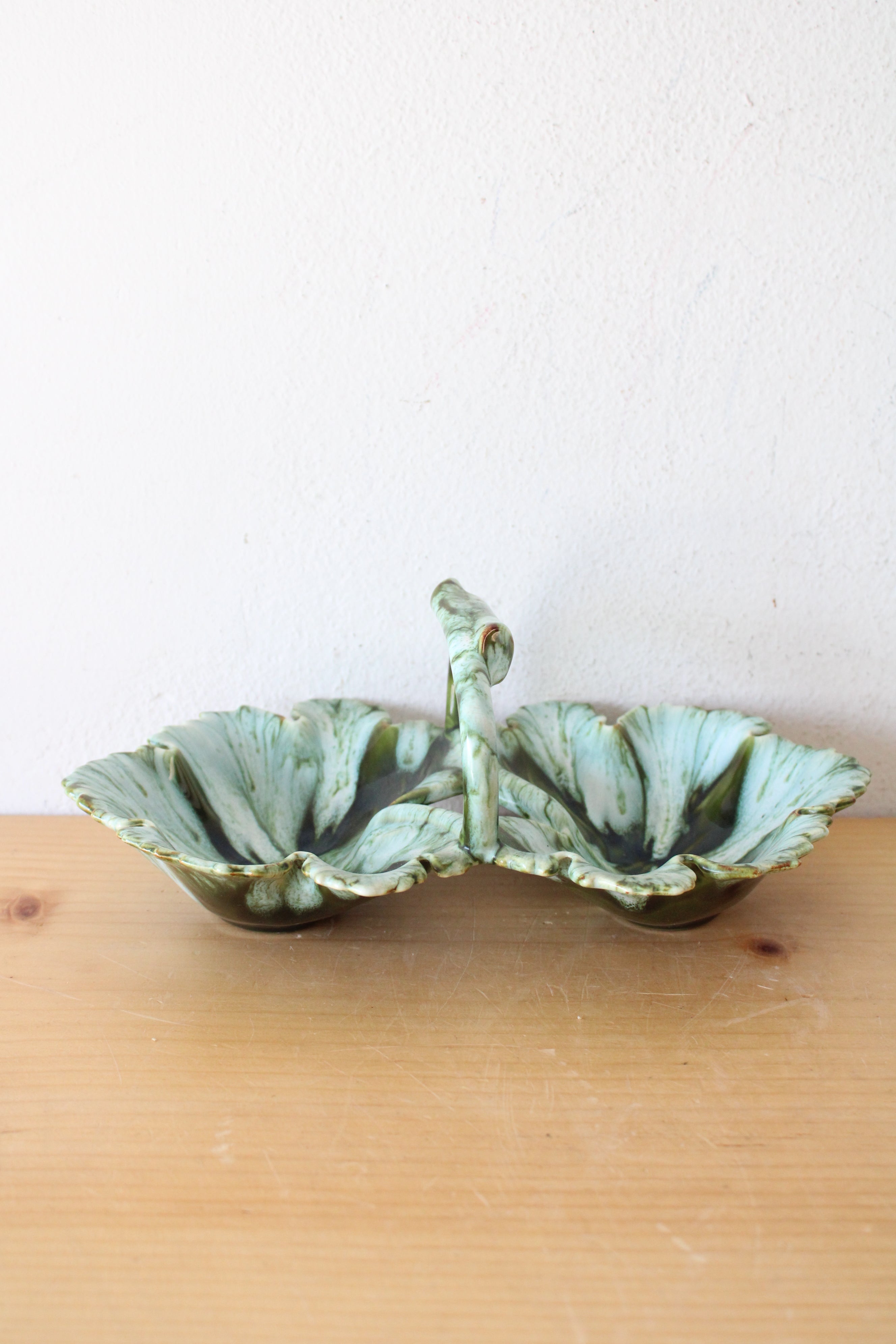 Green Leaf Ceramic Divided Small Serving Dish W/ Handle