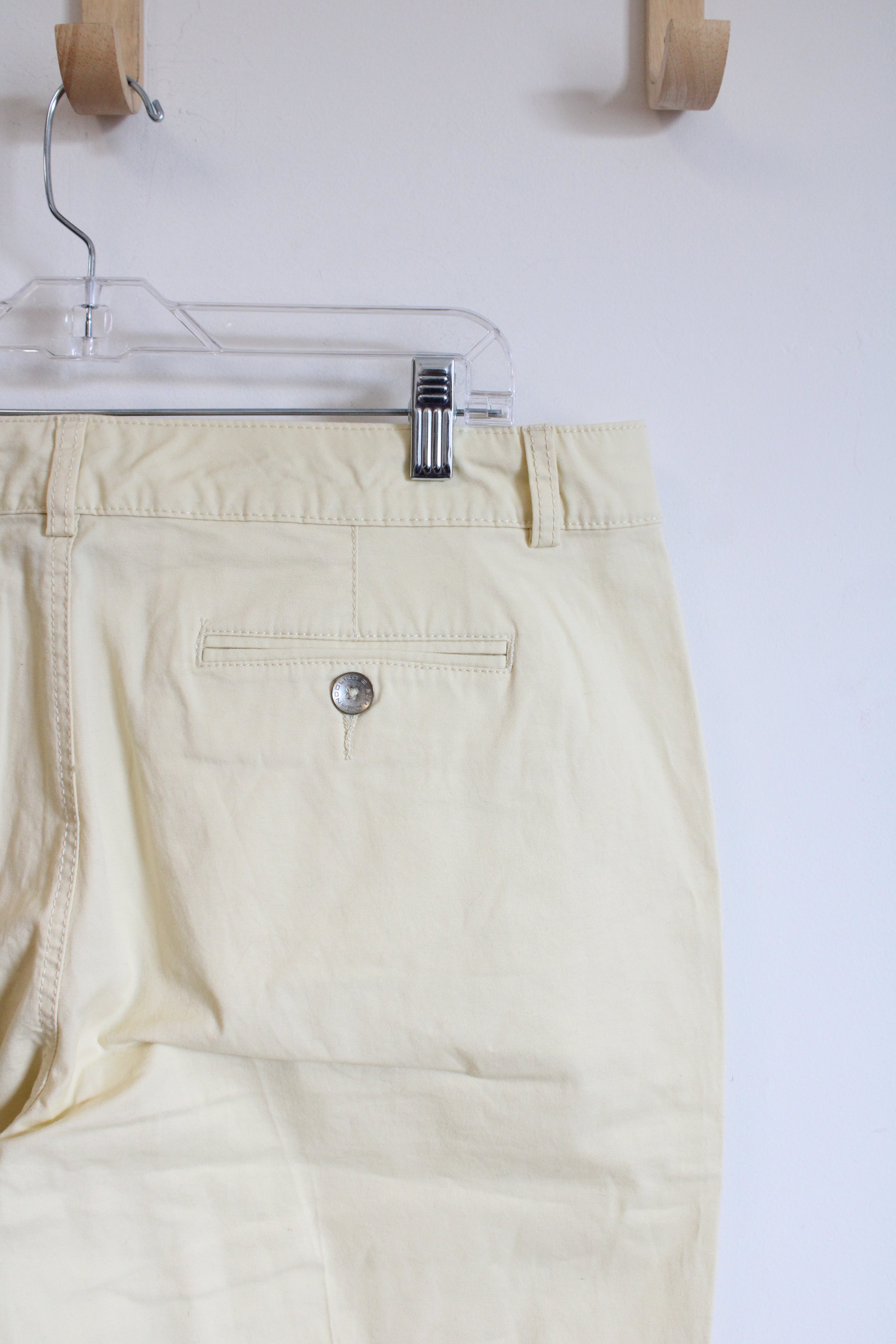 Bandolino Yellow Capri Pants | 16