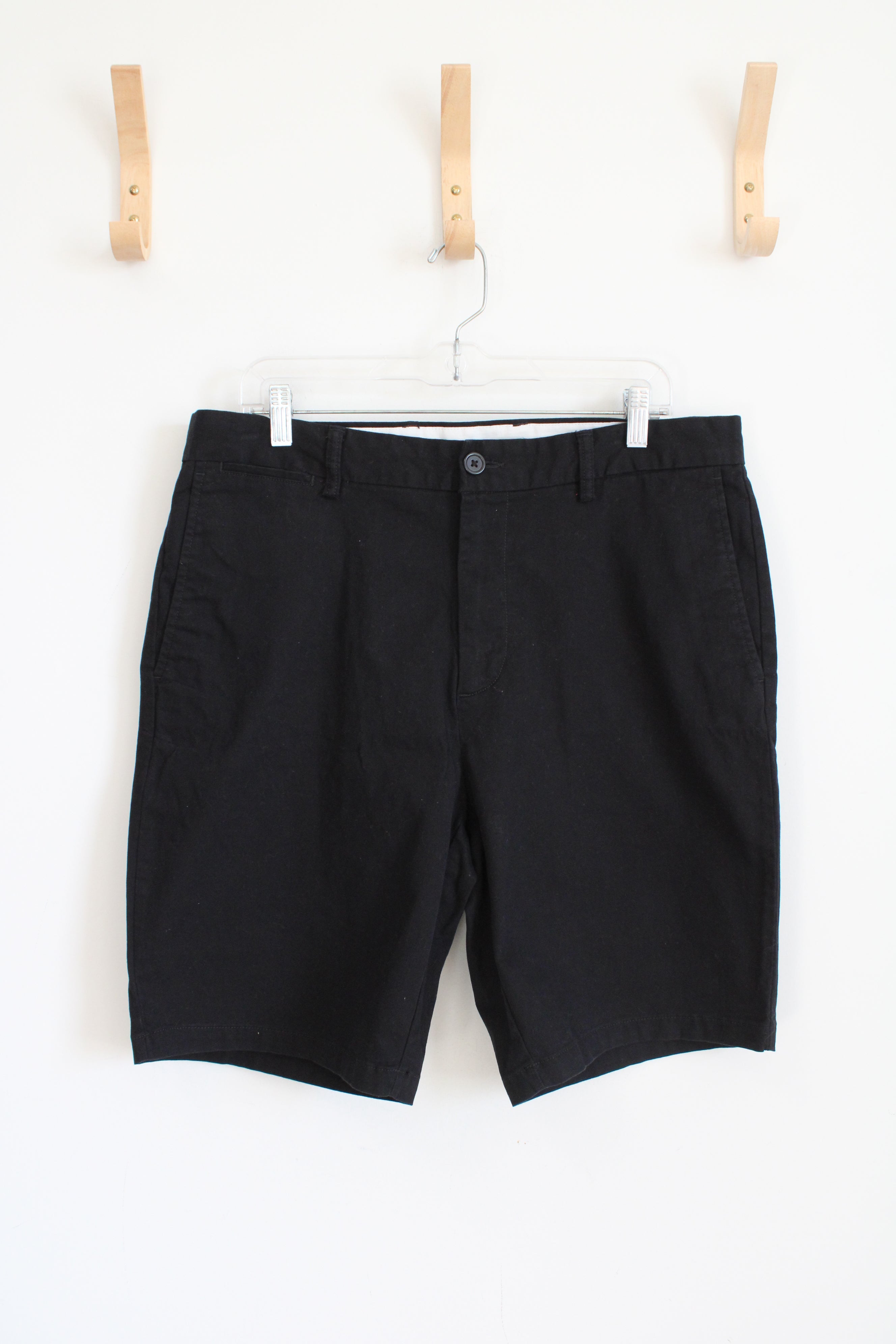 Old Navy Ultimate Slim Built-In-Flex Black Chino Shorts | 36